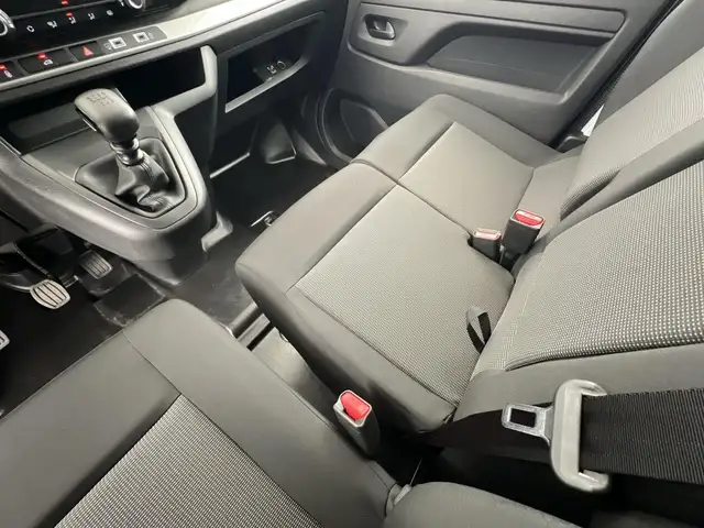 Opel Vivaro view 15