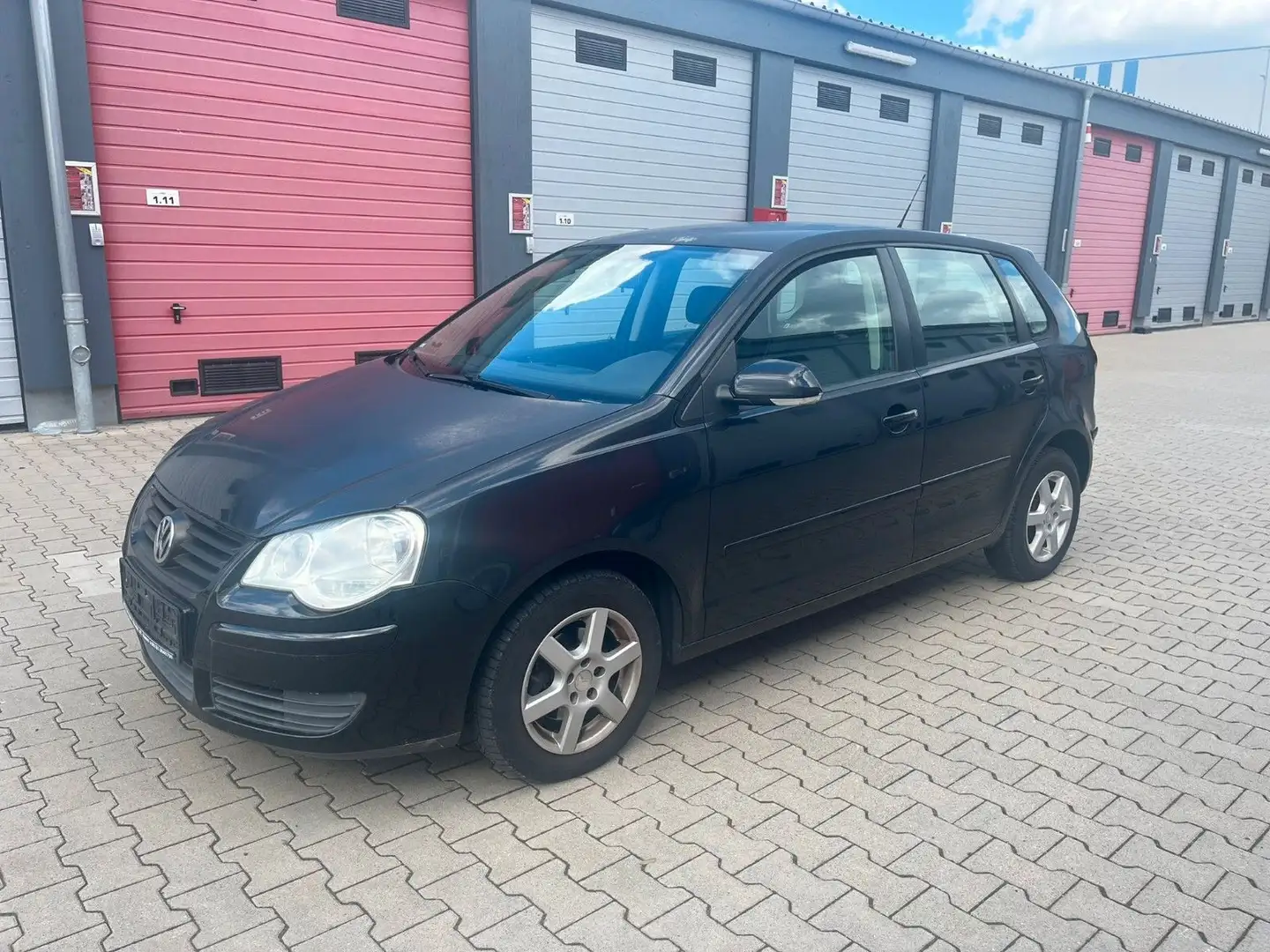Volkswagen Polo IV Trendline Schwarz - 2