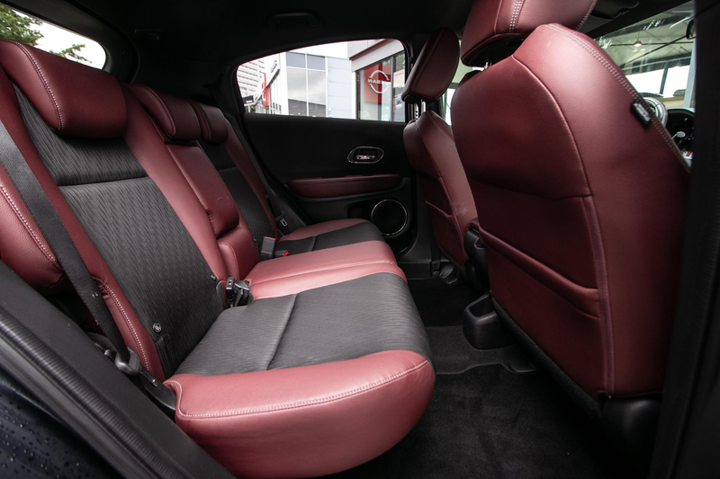 Honda HR-V 1.5 i-VTEC Turbo Sport -Navi | Camera | Dealer ond — photo 8