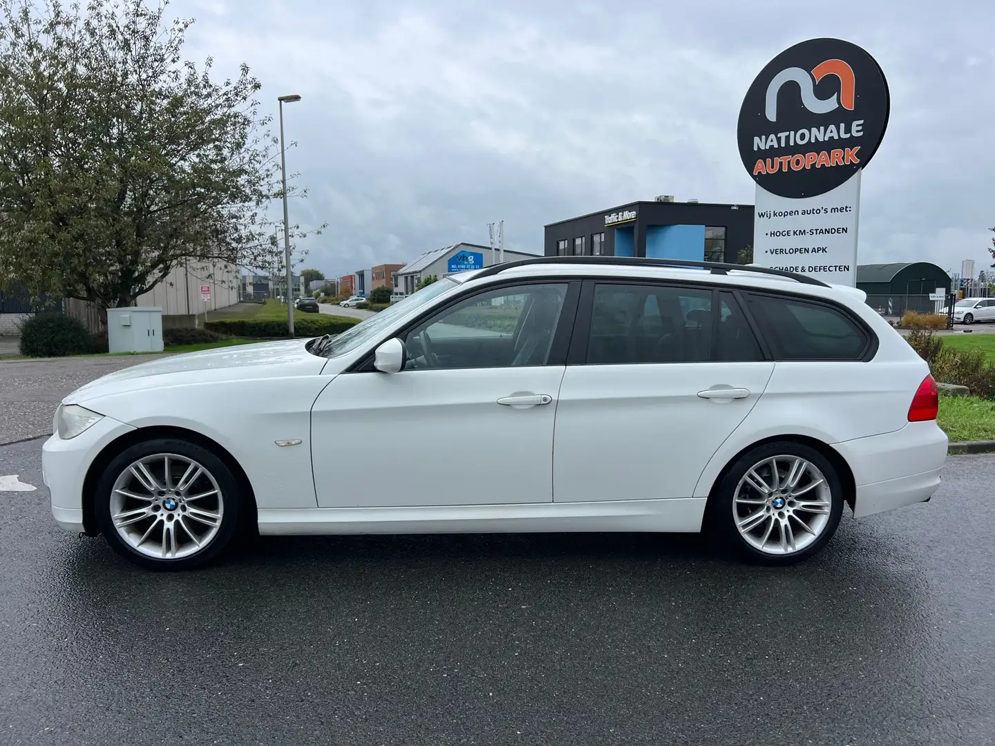 BMW 318 3-serie Touring 2009 * 318d * AIRCO * ELEC. RAMEN Wit - 2