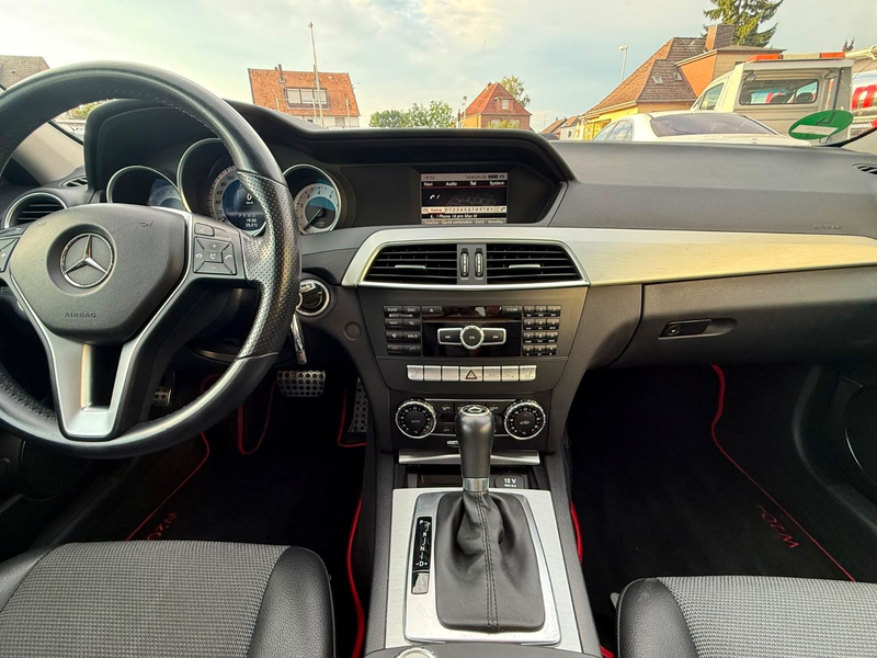 Mercedes-Benz C 250 Automatik*Schiebedach*Tüv Neu*Facelift — photo 10