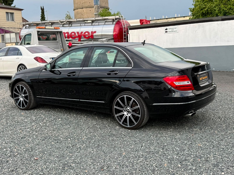 Mercedes-Benz C 250 Automatik*Schiebedach*Tüv Neu*Facelift — photo 3
