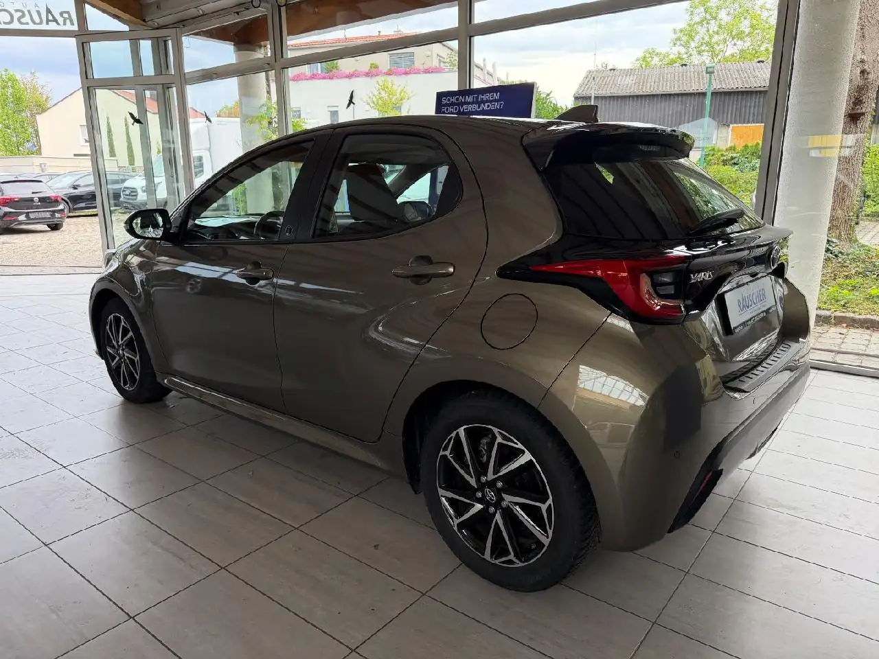 Toyota Yaris Hybrid Team Deutschland, миниатюра 3