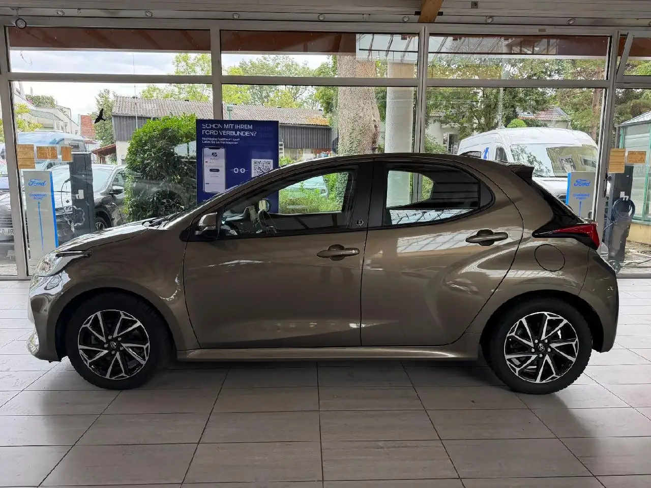 Toyota Yaris Hybrid Team Deutschland, миниатюра 2