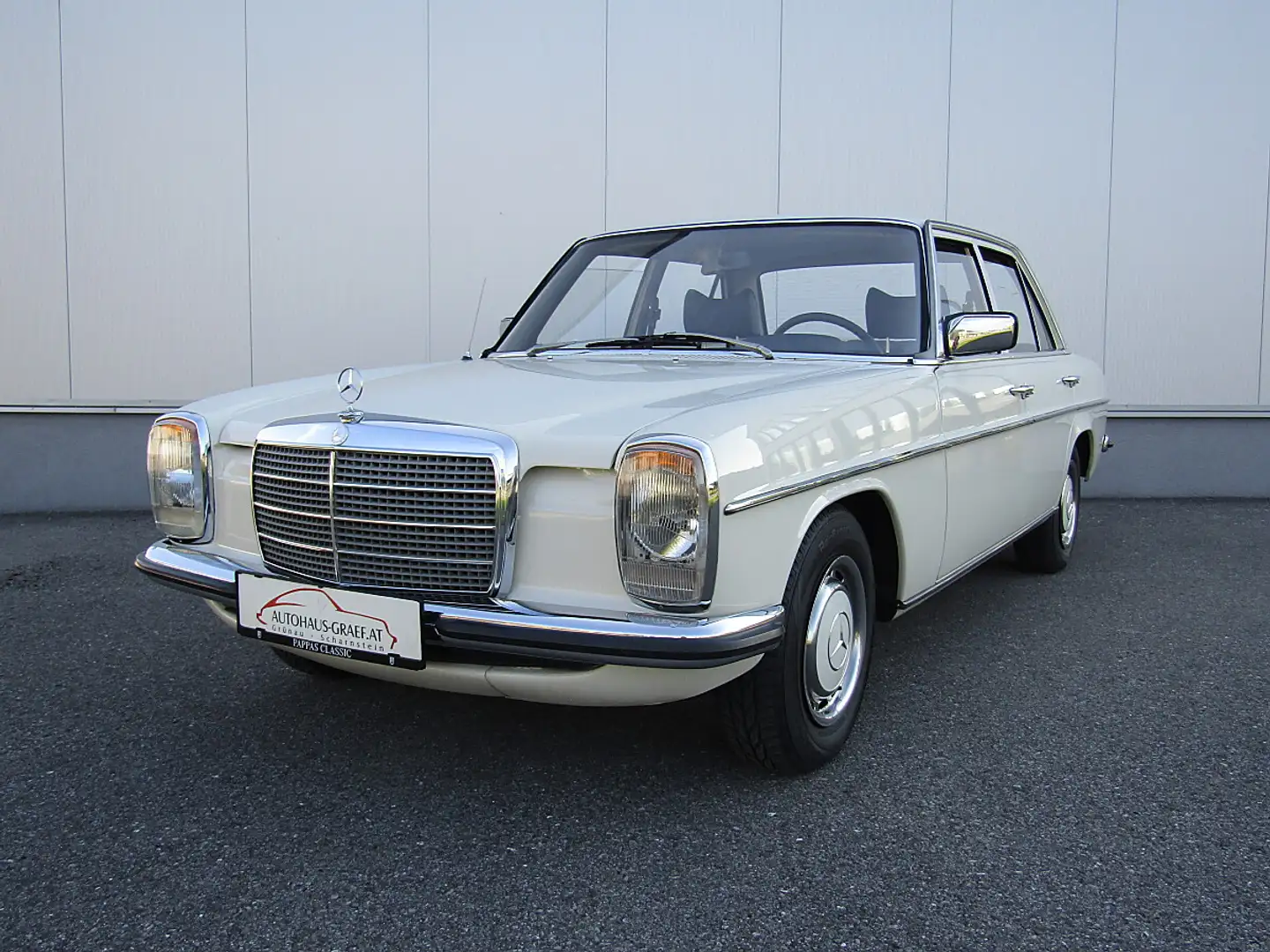 Mercedes-Benz 230 /6 Zylinder top Zustand!! Rarität Weiß - 1