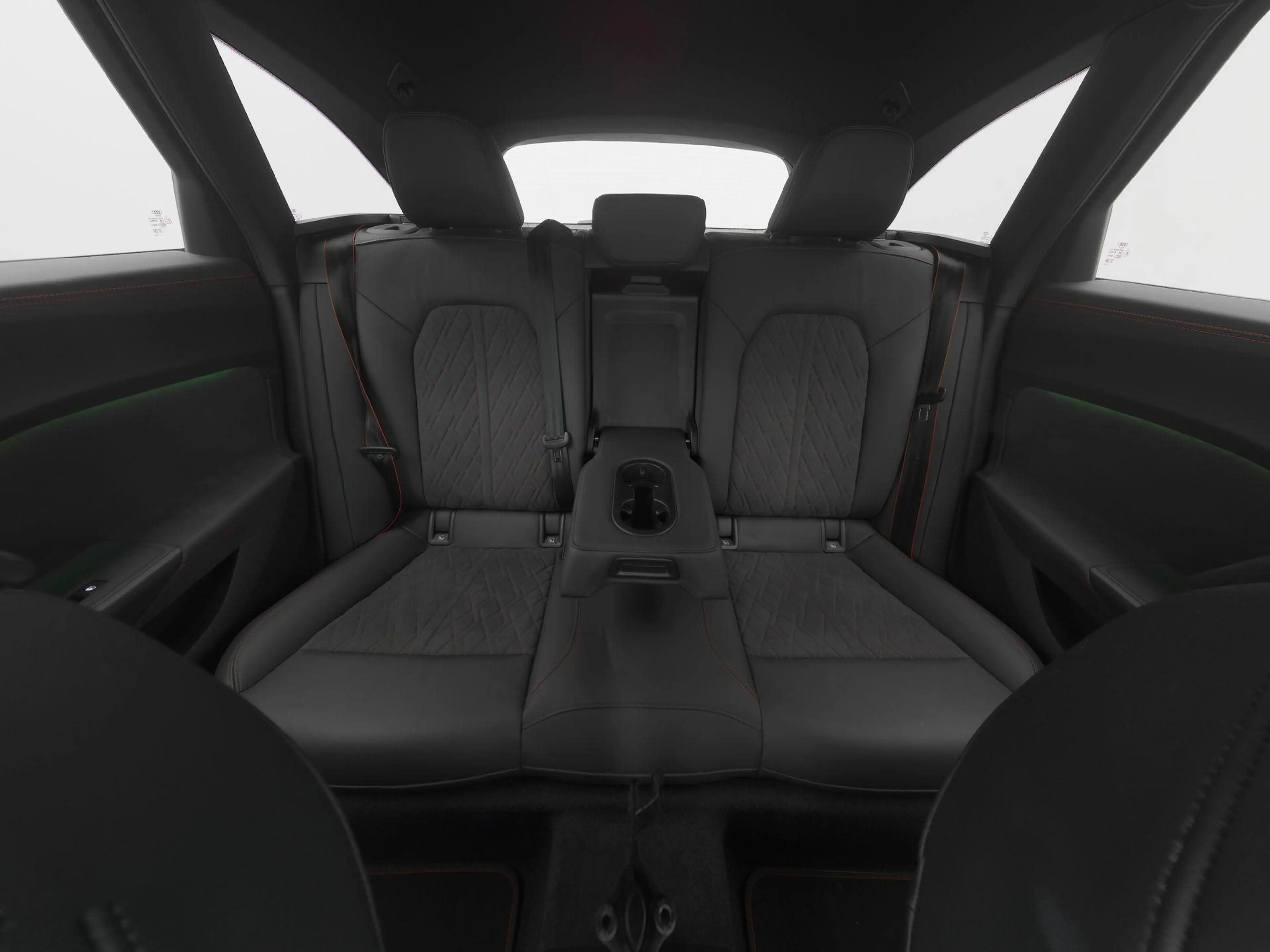Audi A5 Avant S Edition Competition 2.0 e-hybrid quattro 3 — photo 11