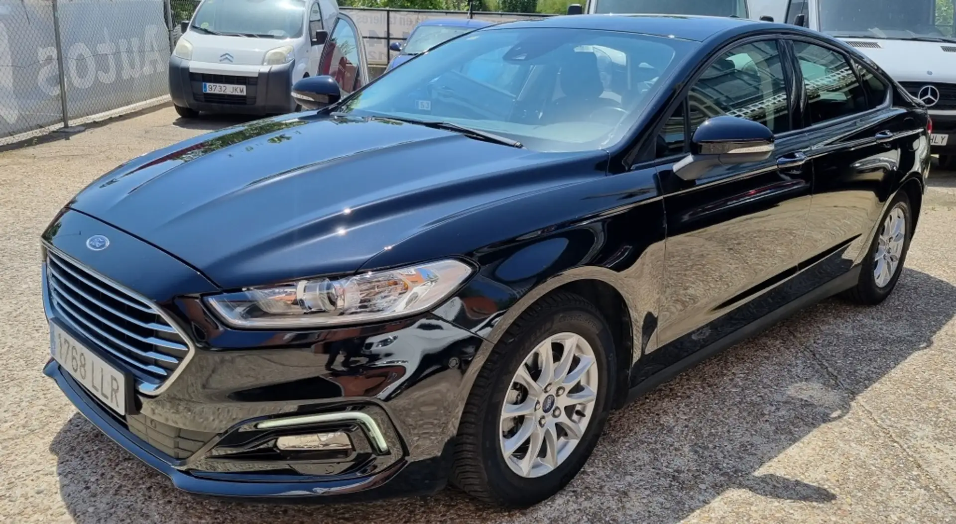 Ford Mondeo 2.0TDCI Titanium Aut. 150 Noir - 1