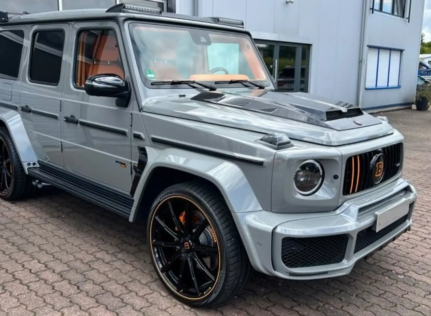 Mercedes-Benz MERCEDES-BENZ Clase G Todoterreno  Automático de Gris - 1