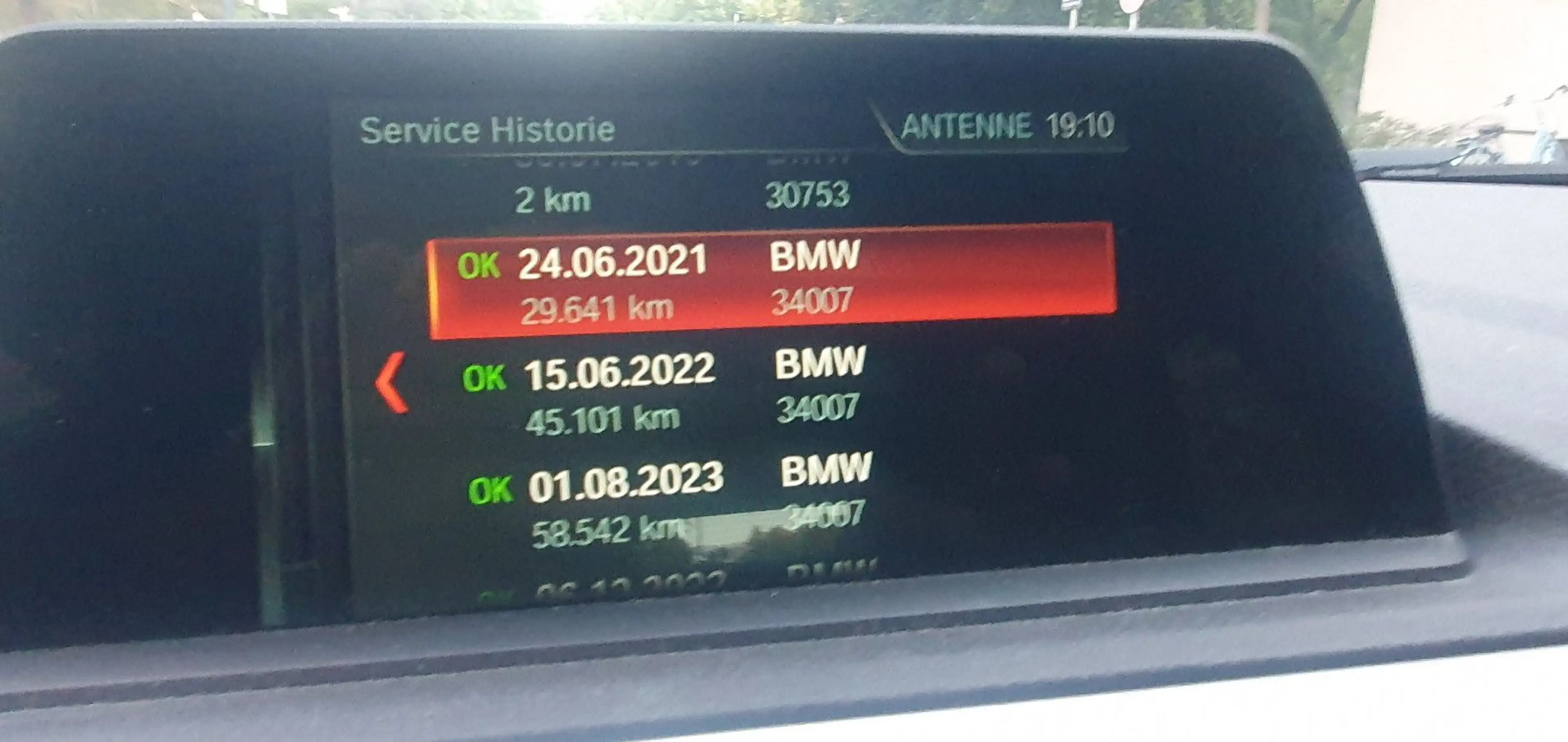 BMW 118 iA Advantage Navi LED Sportsitze Garage — photo 15