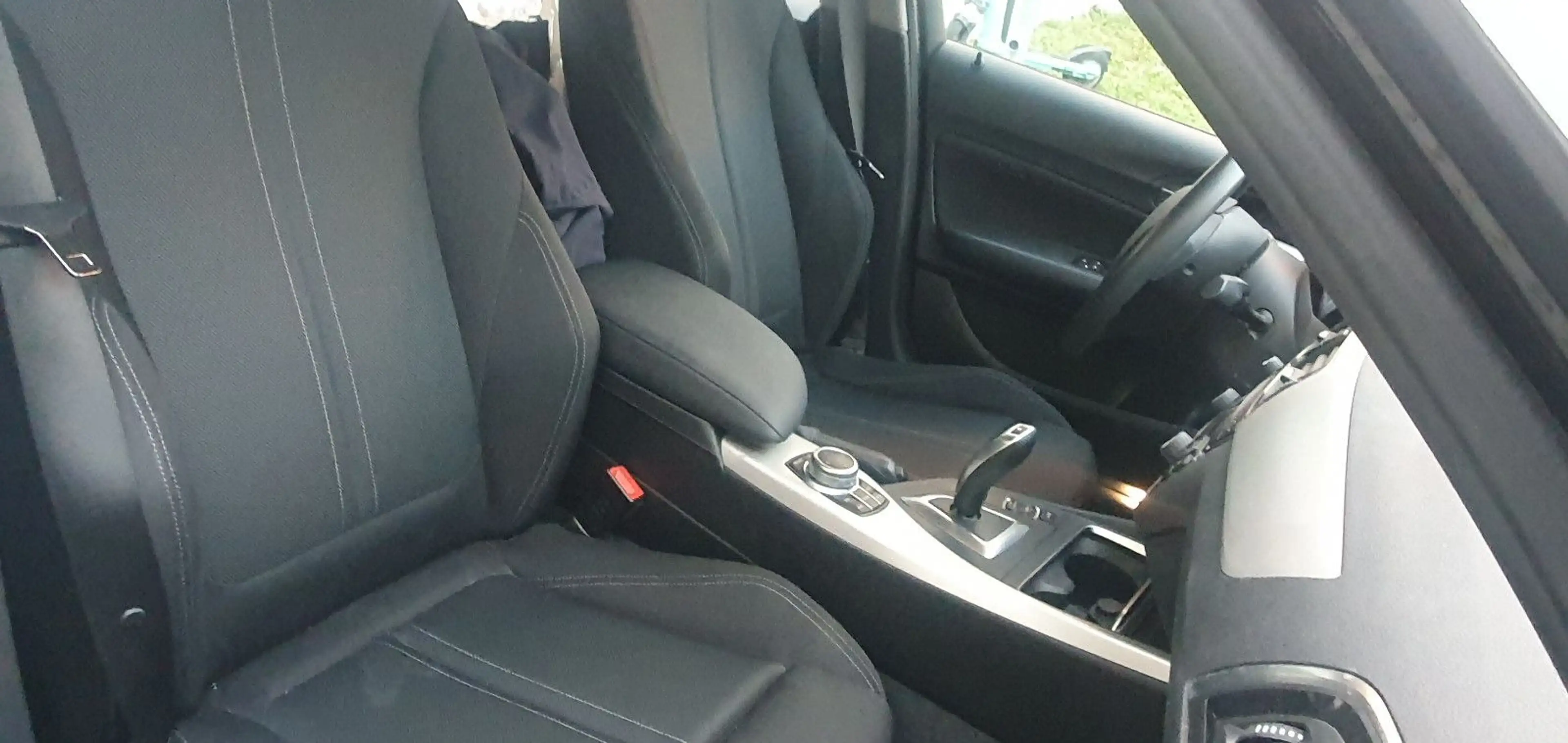 BMW 118 iA Advantage Navi LED Sportsitze Garage — photo 6