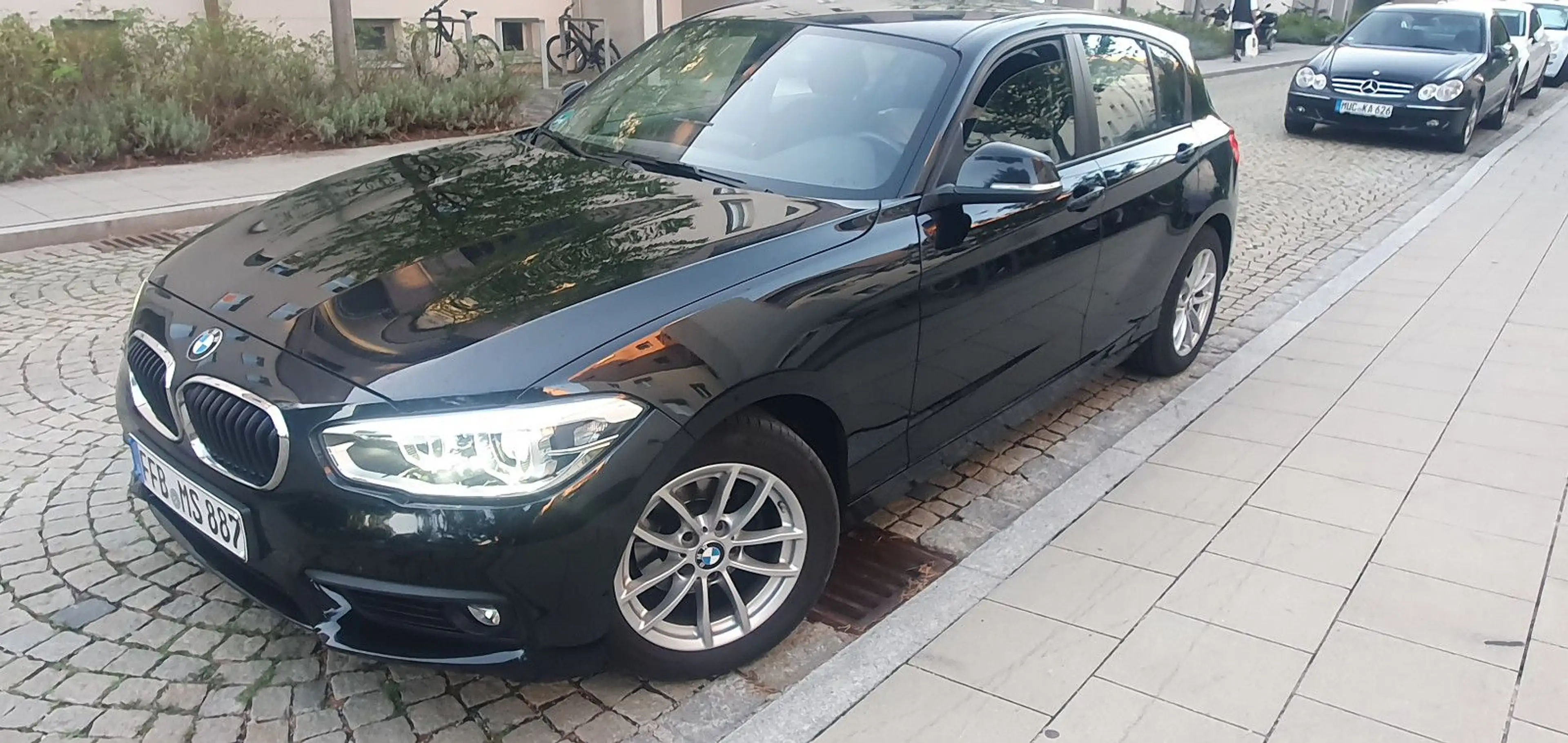 BMW 118 iA Advantage Navi LED Sportsitze Garage