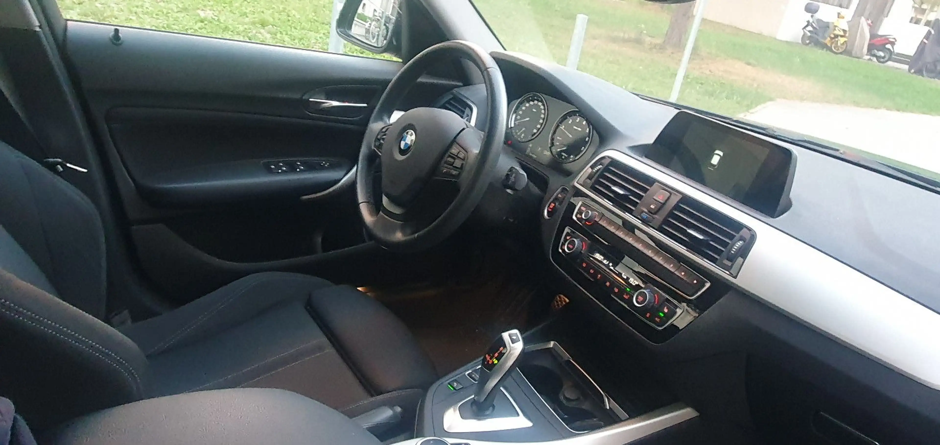 BMW 118 iA Advantage Navi LED Sportsitze Garage — photo 5