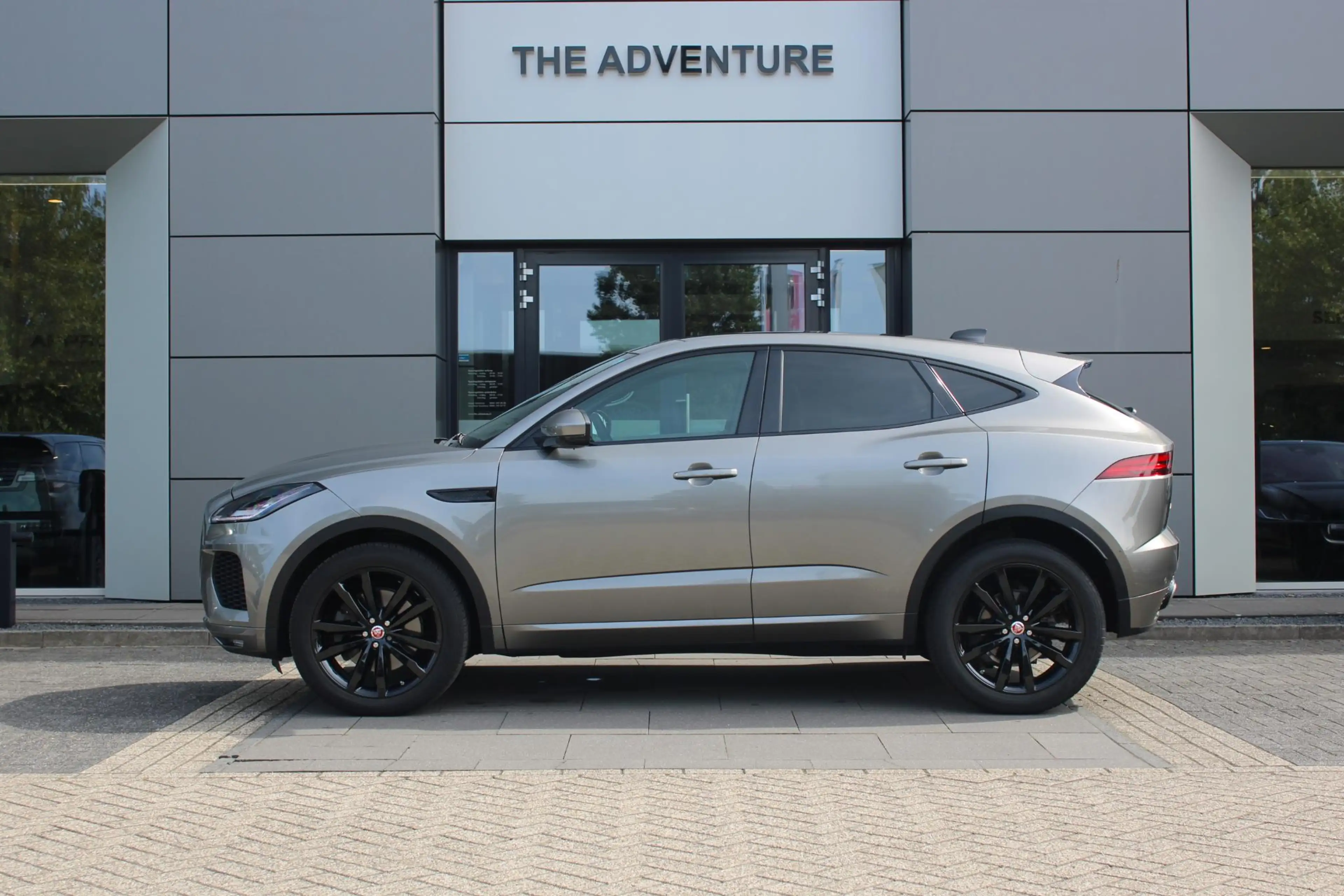 Jaguar E-Pace 2.0 P200 AWD | Pano | Stoel+stuur verwarming | ACC — photo 9