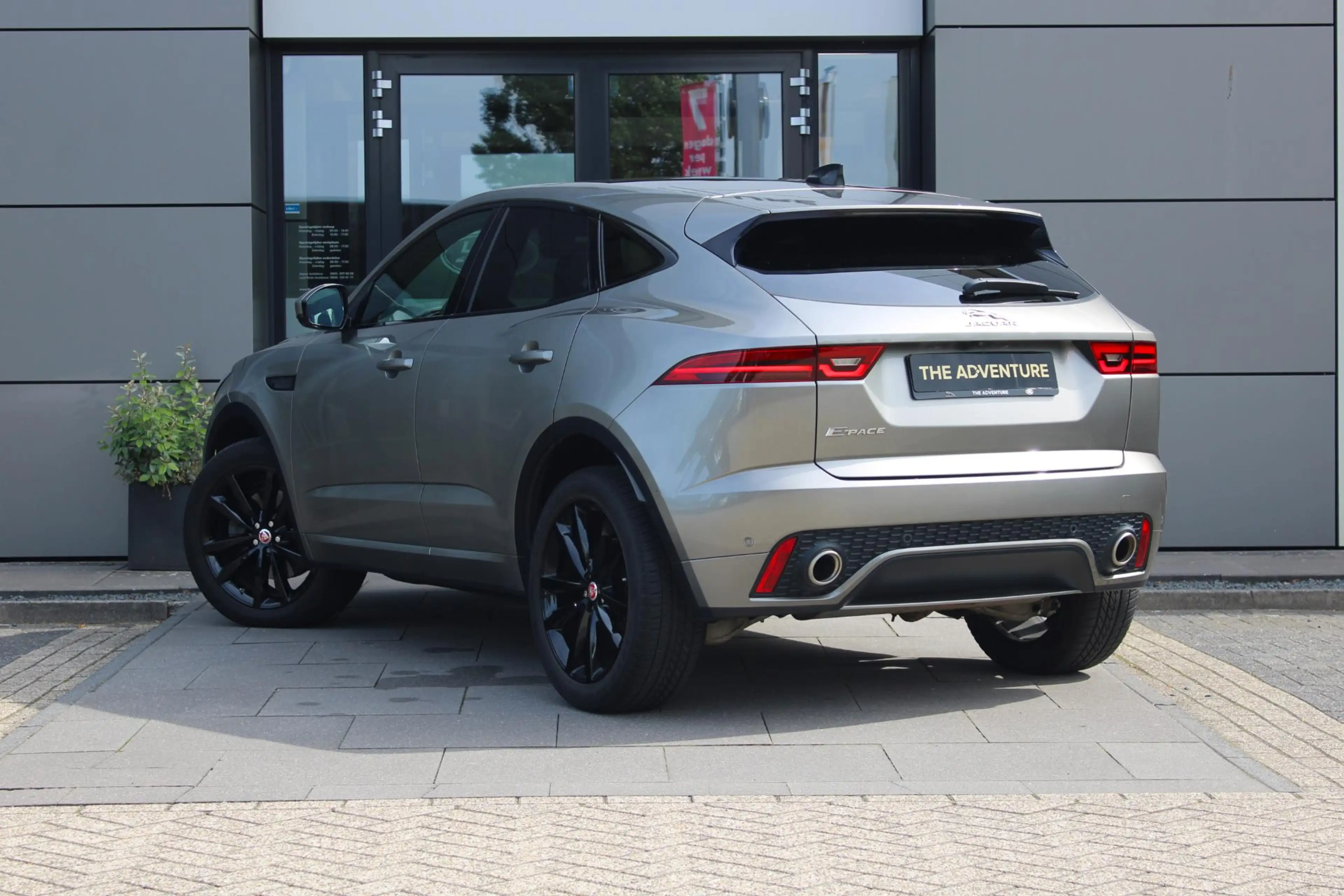 Jaguar E-Pace 2.0 P200 AWD | Pano | Stoel+stuur verwarming | ACC — photo 3
