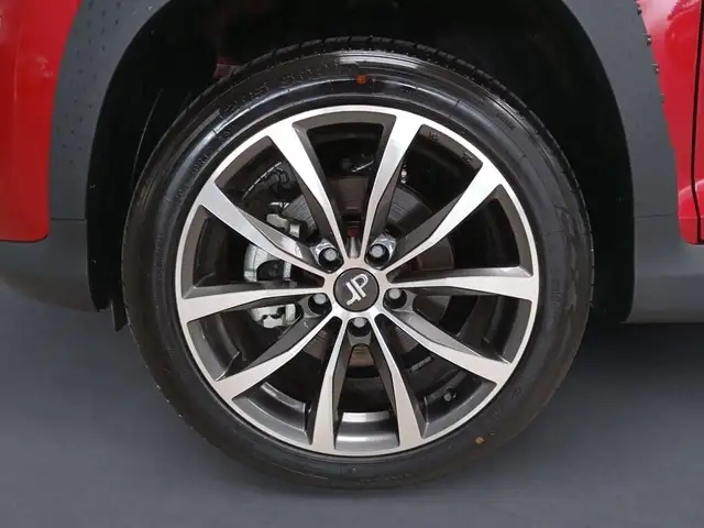DR Automobiles DR3 view 9
