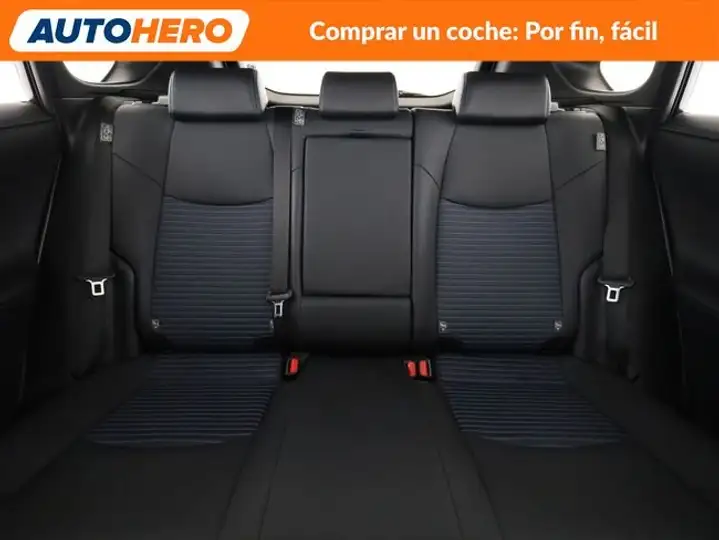 Toyota RAV4 2021, foto 16