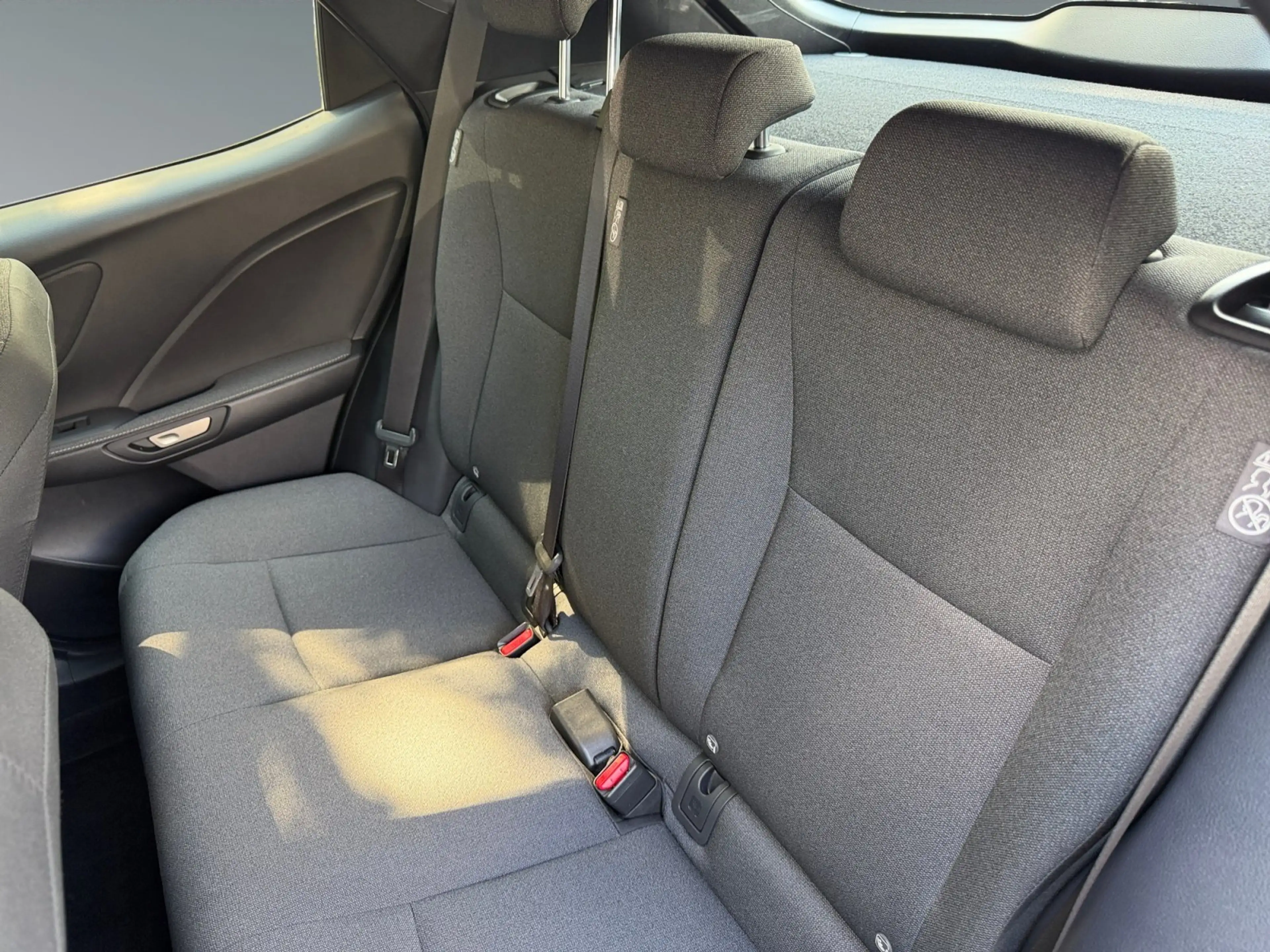 Lexus LBX 1.5 Hybrid *CARPLAY*AA*KAMERA* — photo 14