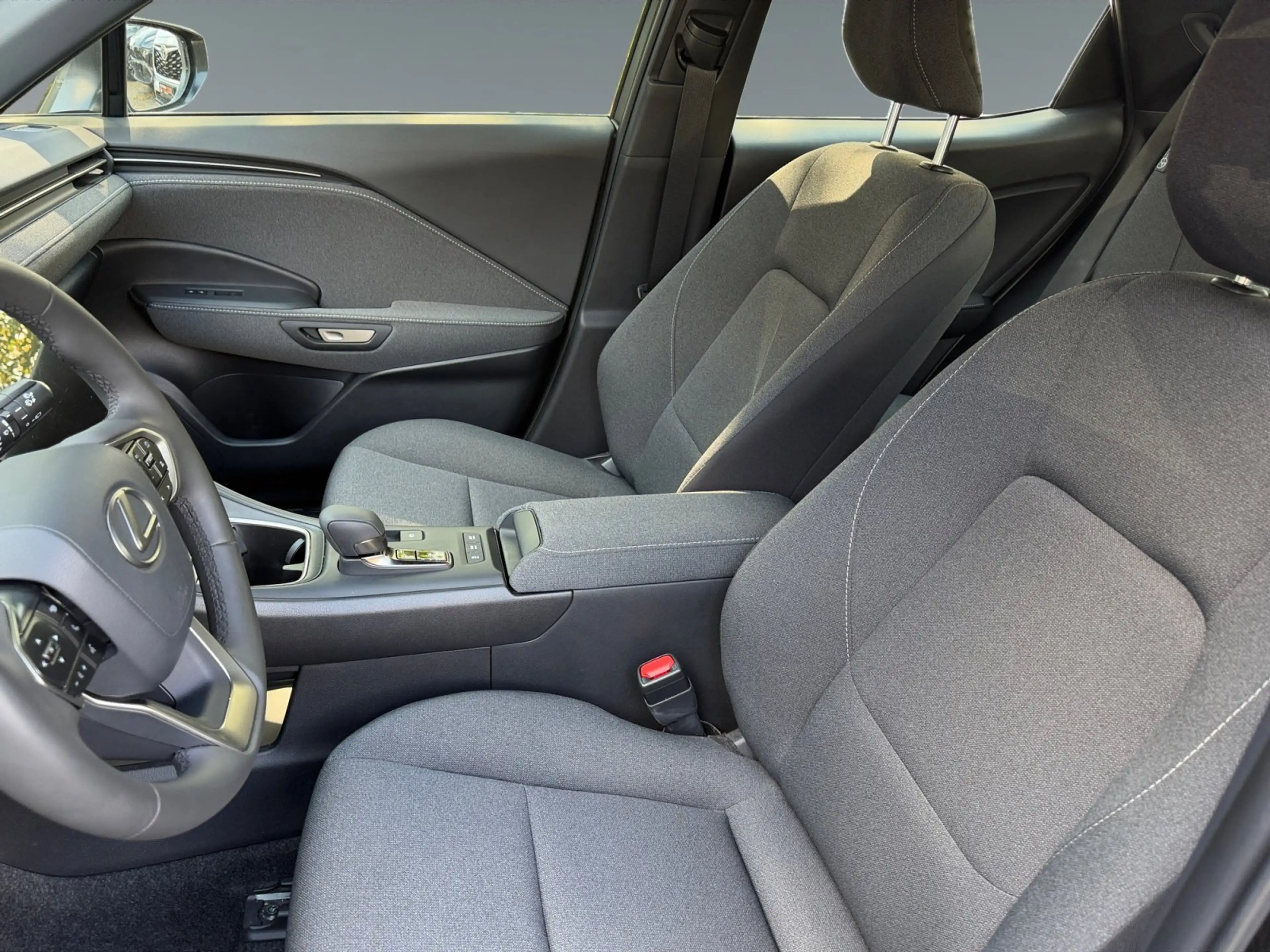 Lexus LBX 1.5 Hybrid *CARPLAY*AA*KAMERA* — photo 10