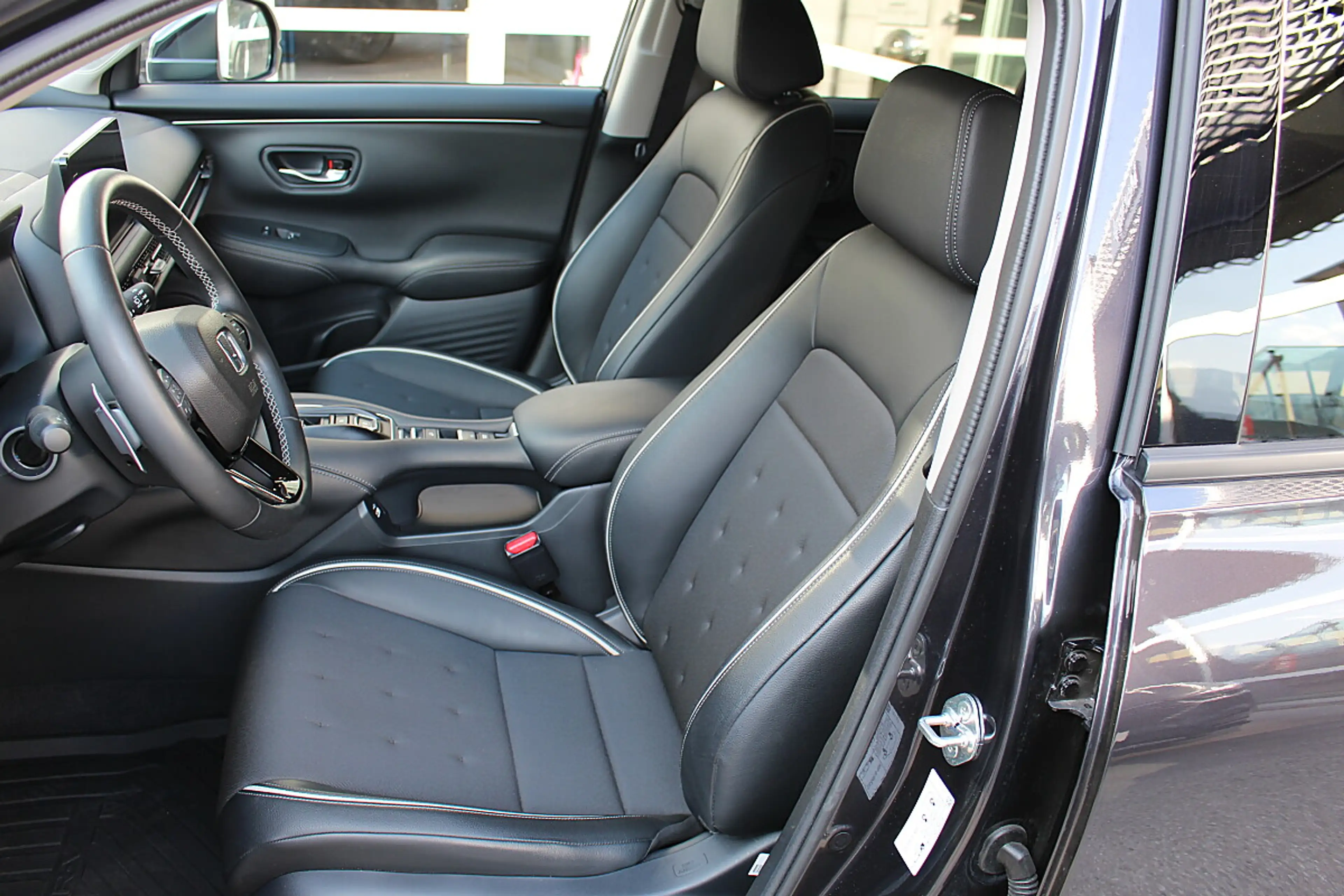 Honda ZR-V 2,0 i-MMD Hybrid Sport Aut. — photo 11
