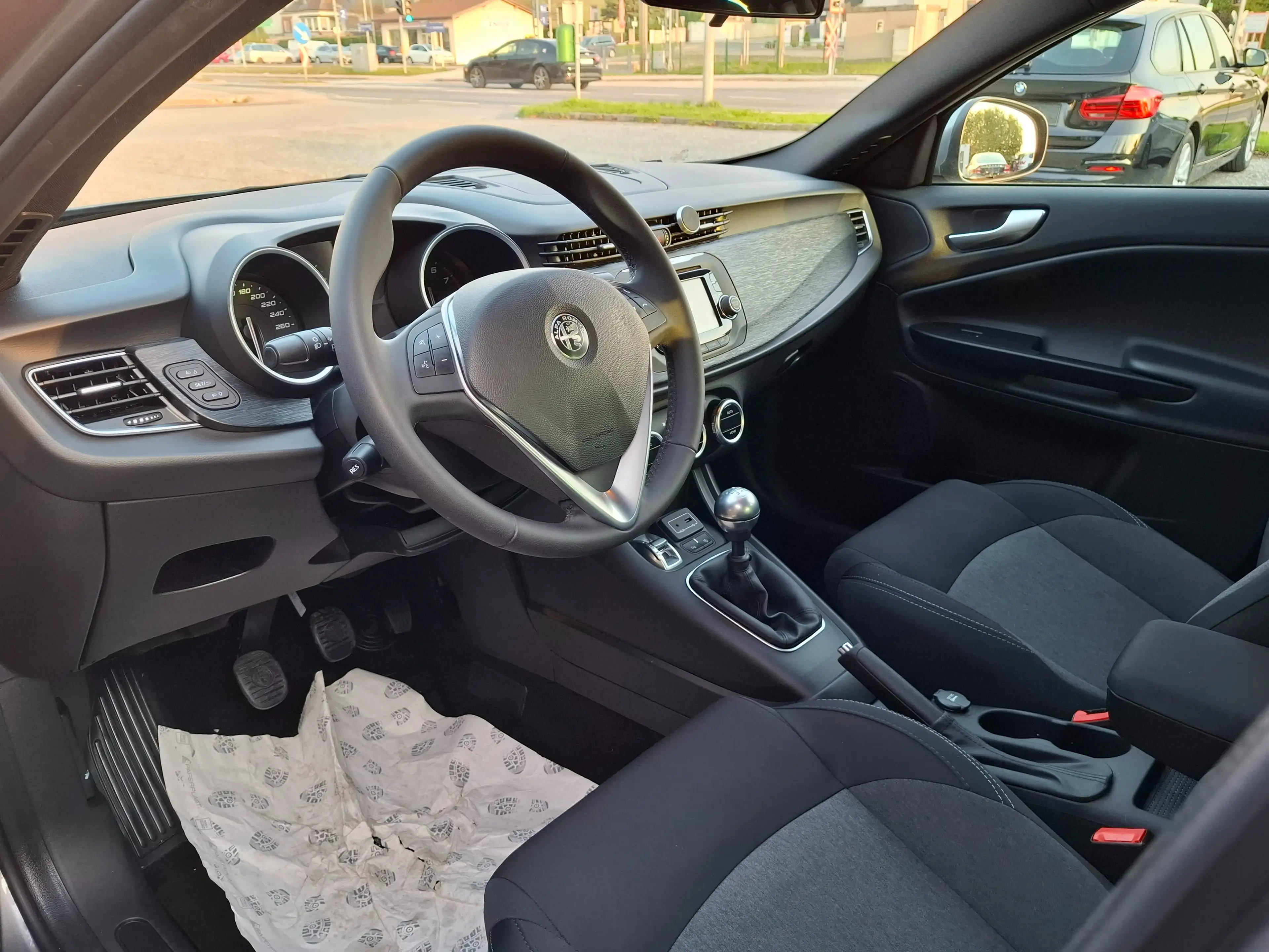 Alfa Romeo Giulietta 1,4 TB Sport, wie NEU! 1.BESITZ, NUR 15.000km — photo 6