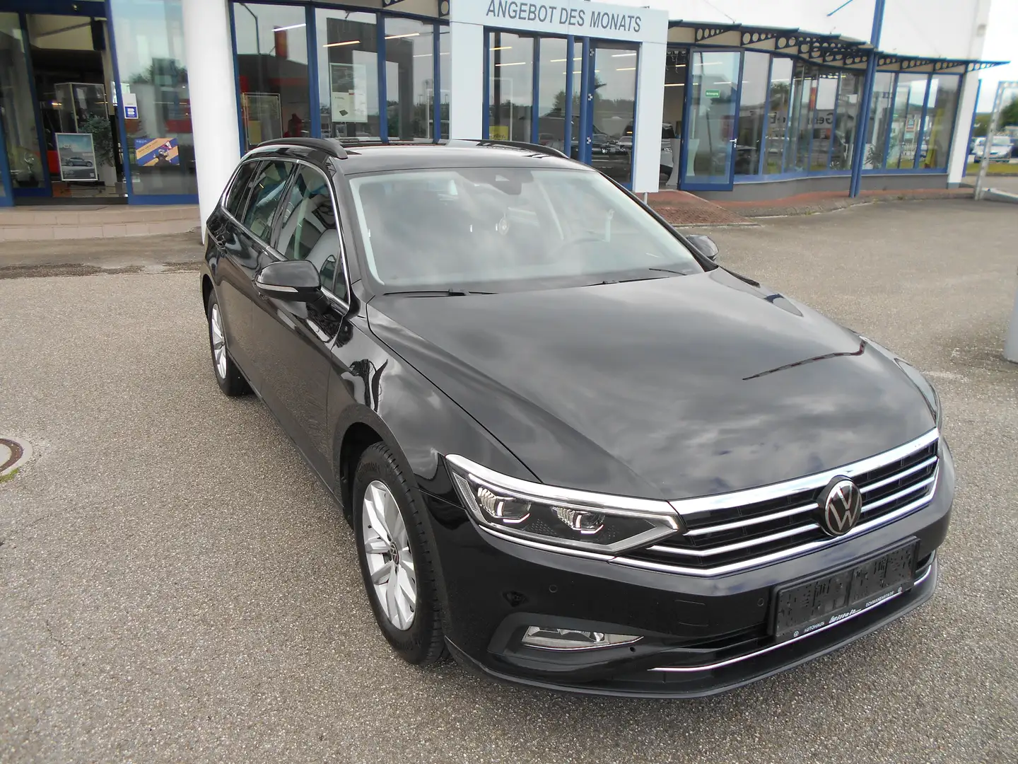 Volkswagen Passat Variant Business 2,0 SCR TDI DSG Noir - 1