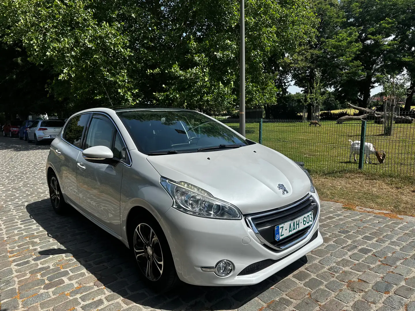 Peugeot 208 1.2i PureTech *** PANO *** Blanc - 1