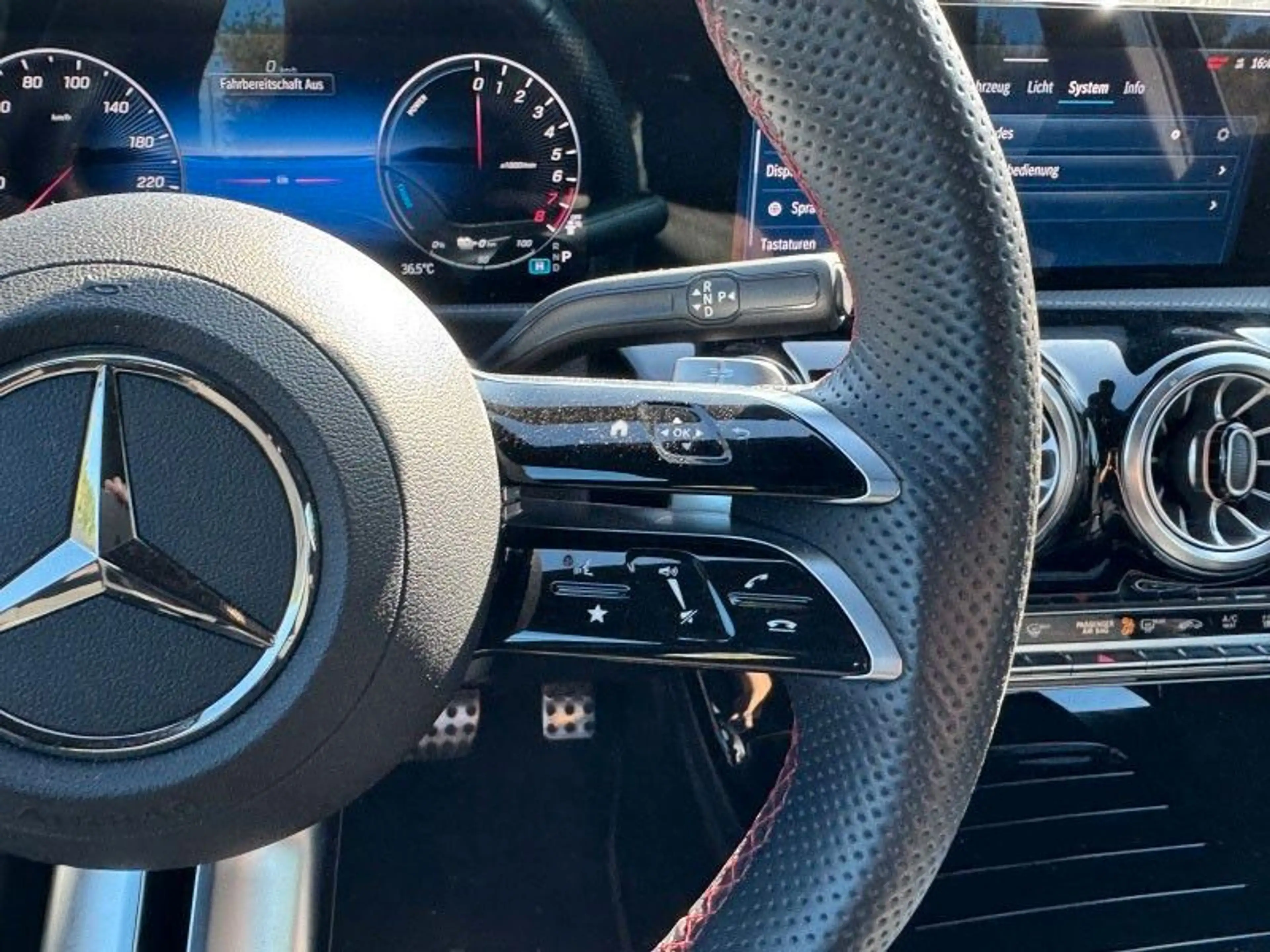 Mercedes-Benz A 250 A A 250 e — photo 13