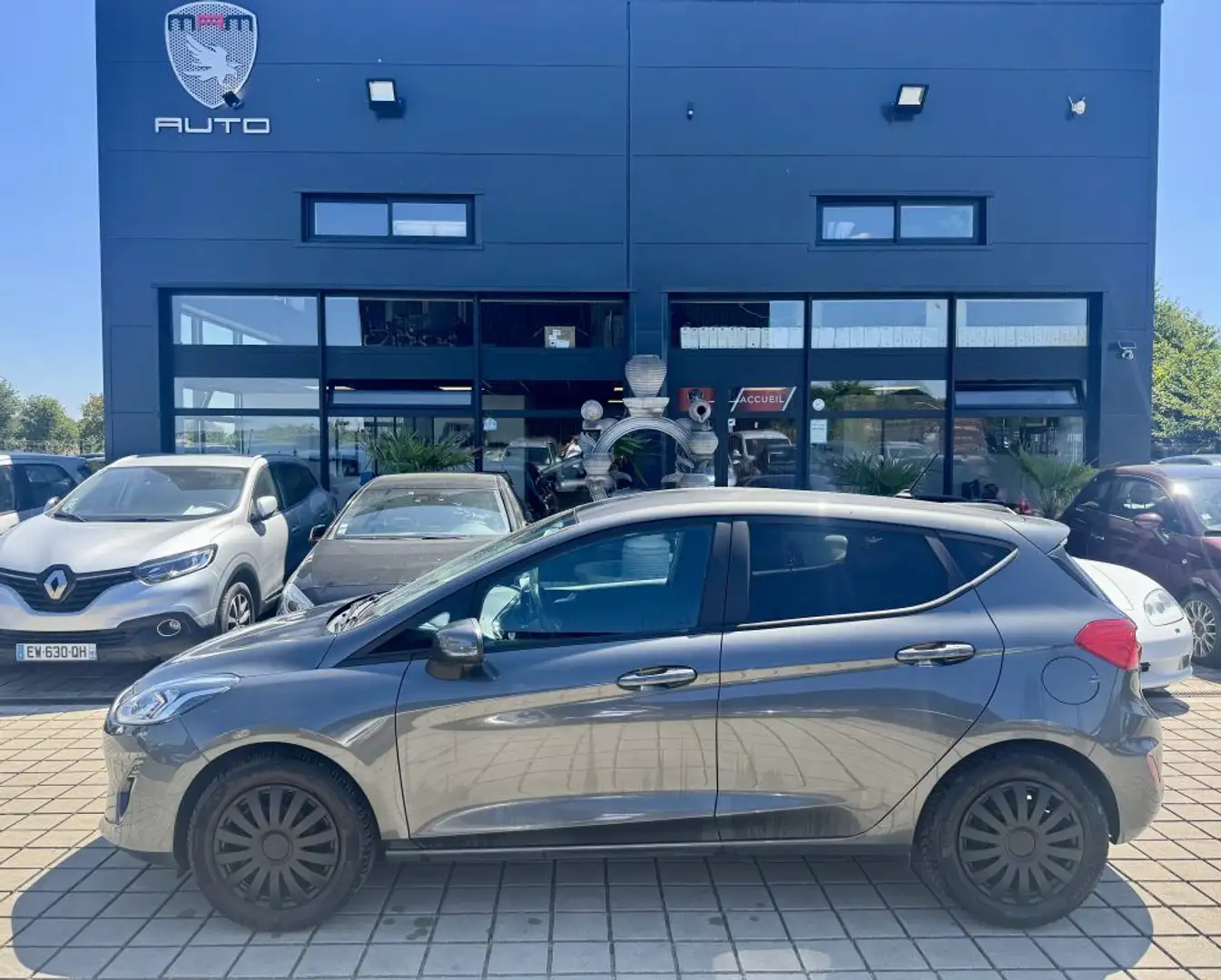 Ford Fiesta 1.1 85ch Titanium BVM5 Gris - 1
