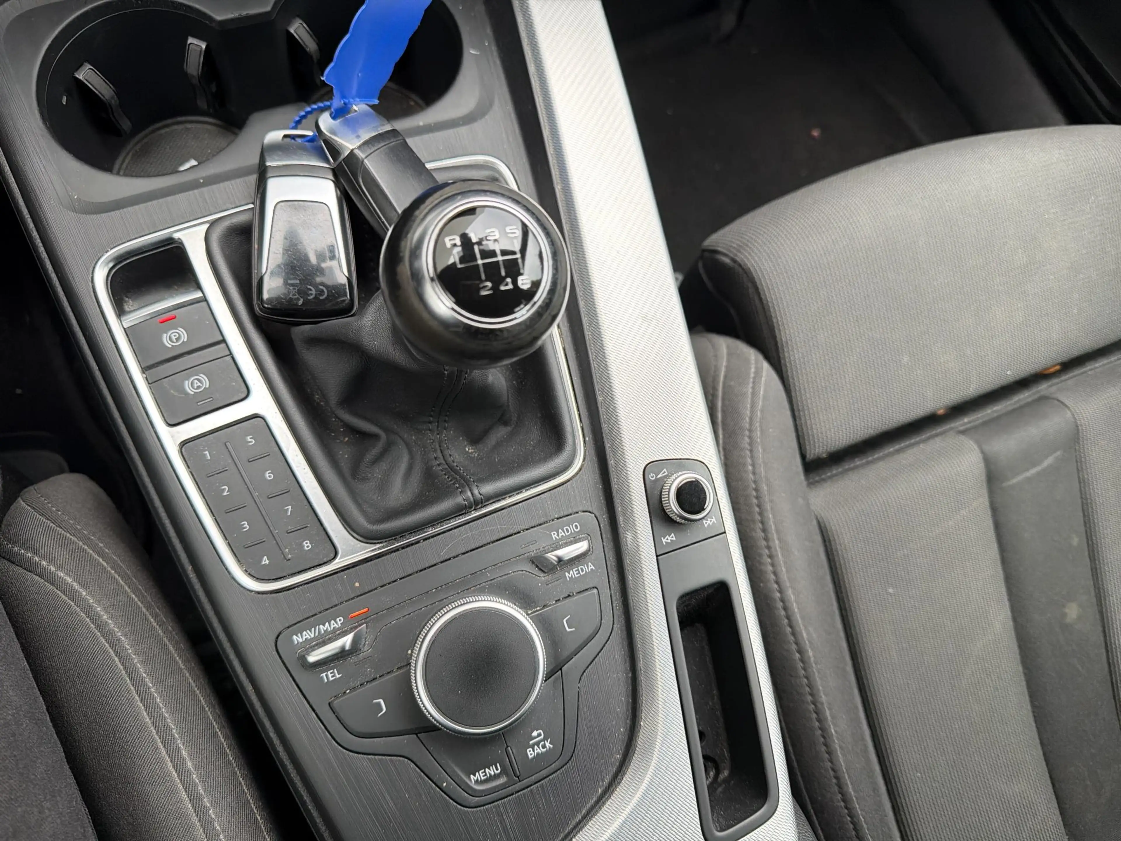 Audi A4 Avant 2.0 TDI Lease Edition — photo 14