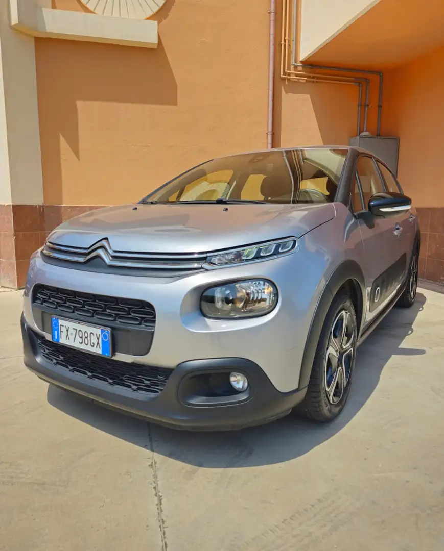 Citroen C3 1.5 bluehdi Shine s&s 100cv 5m Grigio - 1