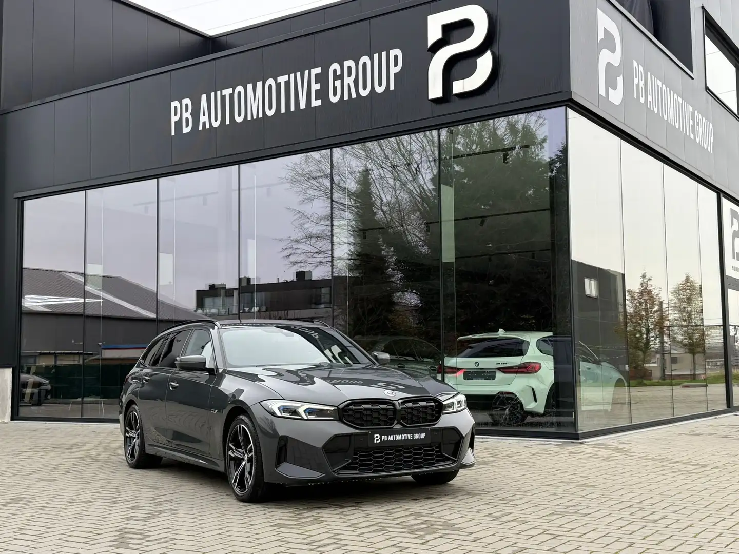 BMW 330 M-Laser-Head Up-Trekhaak-Elekzetels- Grau - 1