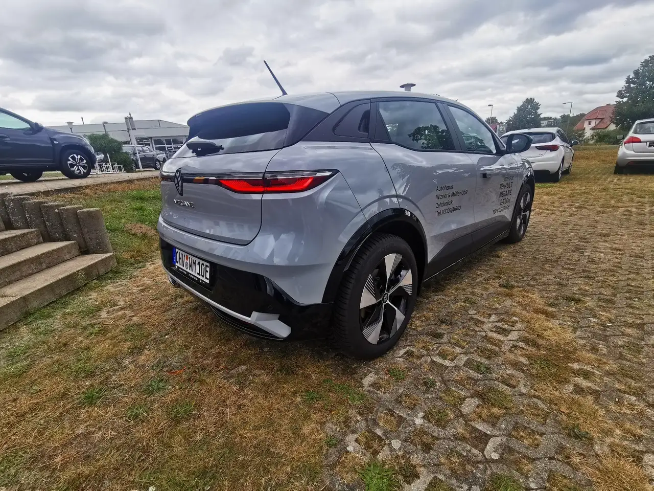 Renault Megane Limousine in Grau gebraucht in Zehdenick für € 36.000,-