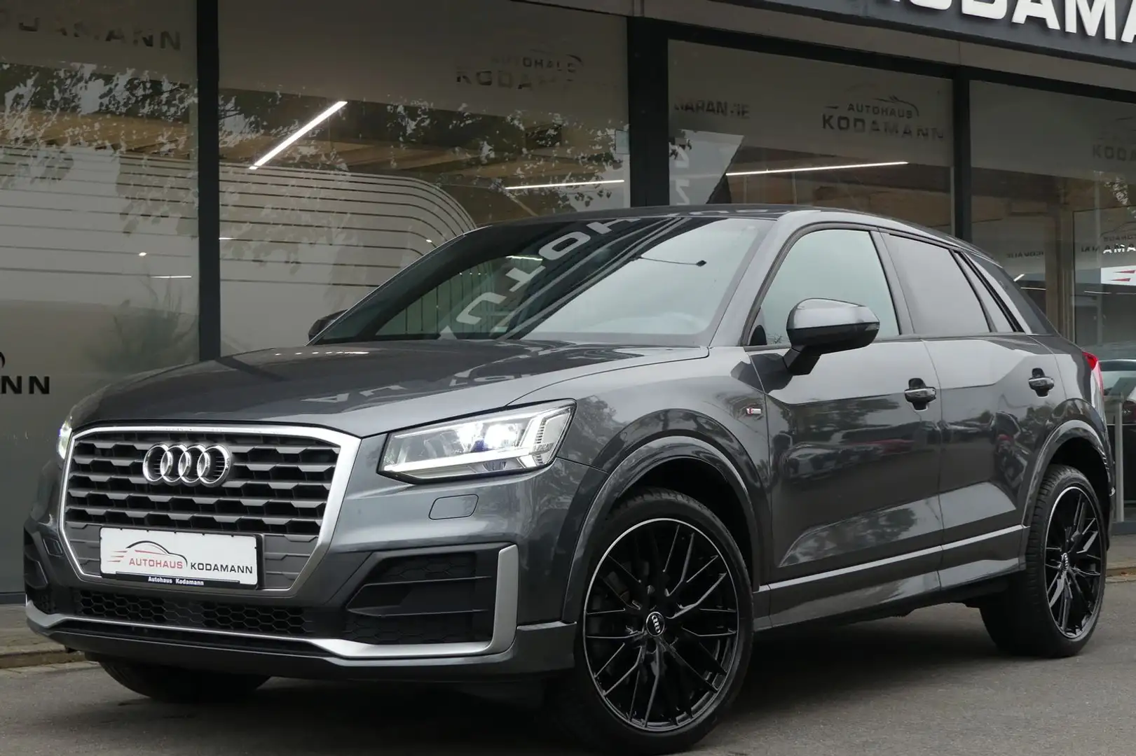 Audi Q2 35 TFSI sport S-line*ACC*19"*AHK Grau - 1
