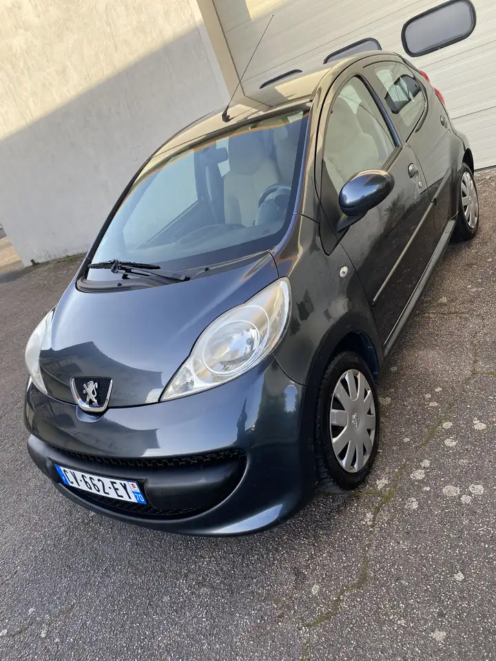 Peugeot 107 1.0e 12V 68ch BLUE LION Urban