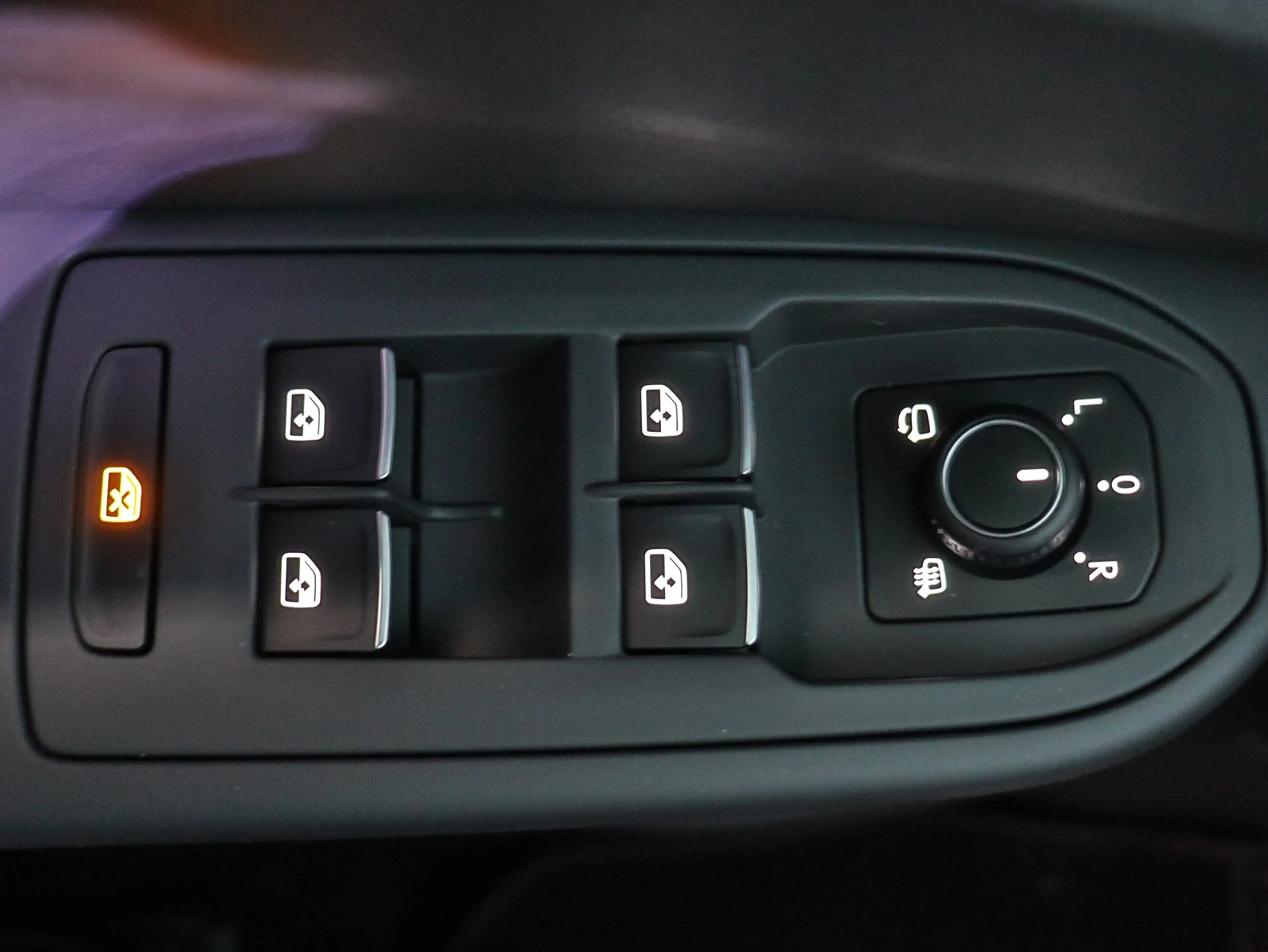 Volkswagen Golf VIII Energy 1.5TSI DSG+RFKAMERA+LED+ACC+SHZ+KLIMA — photo 13