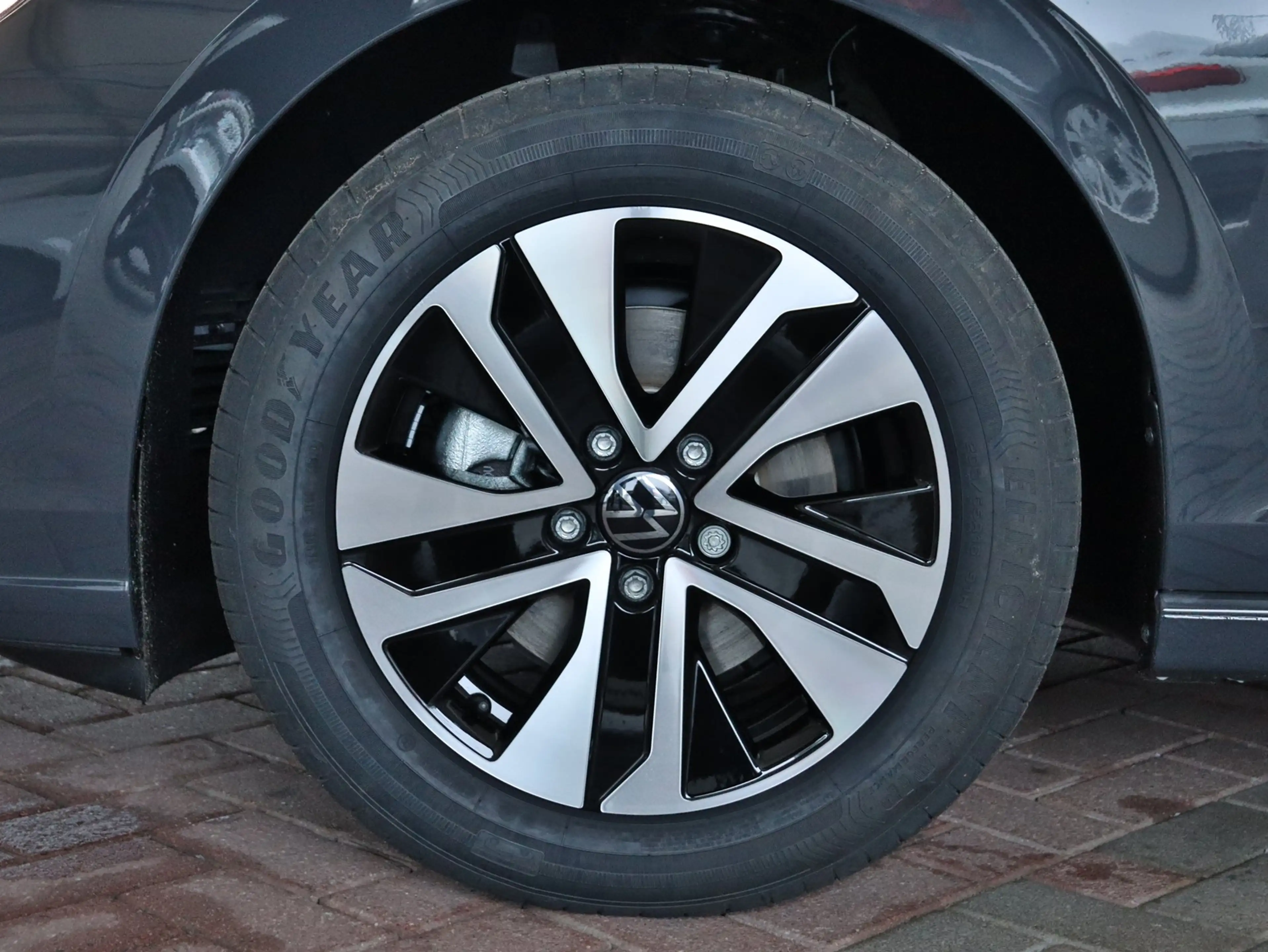 Volkswagen Golf VIII Energy 1.5TSI DSG+RFKAMERA+LED+ACC+SHZ+KLIMA — photo 11