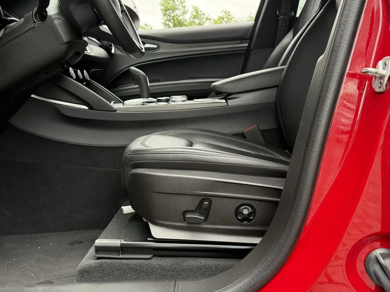 Alfa Romeo Stelvio 2023 — фото 40