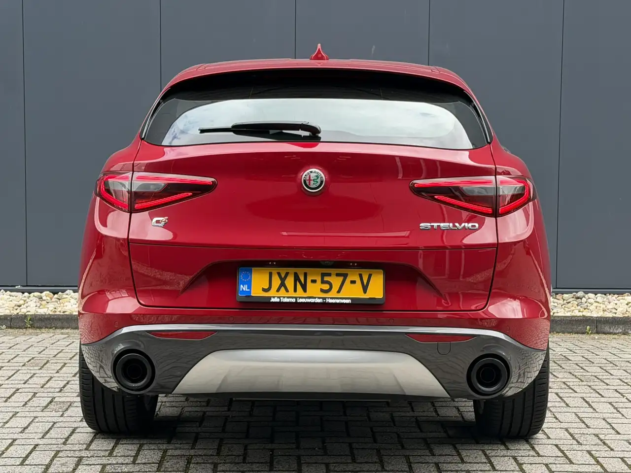 Alfa Romeo Stelvio 2023 — фото 9