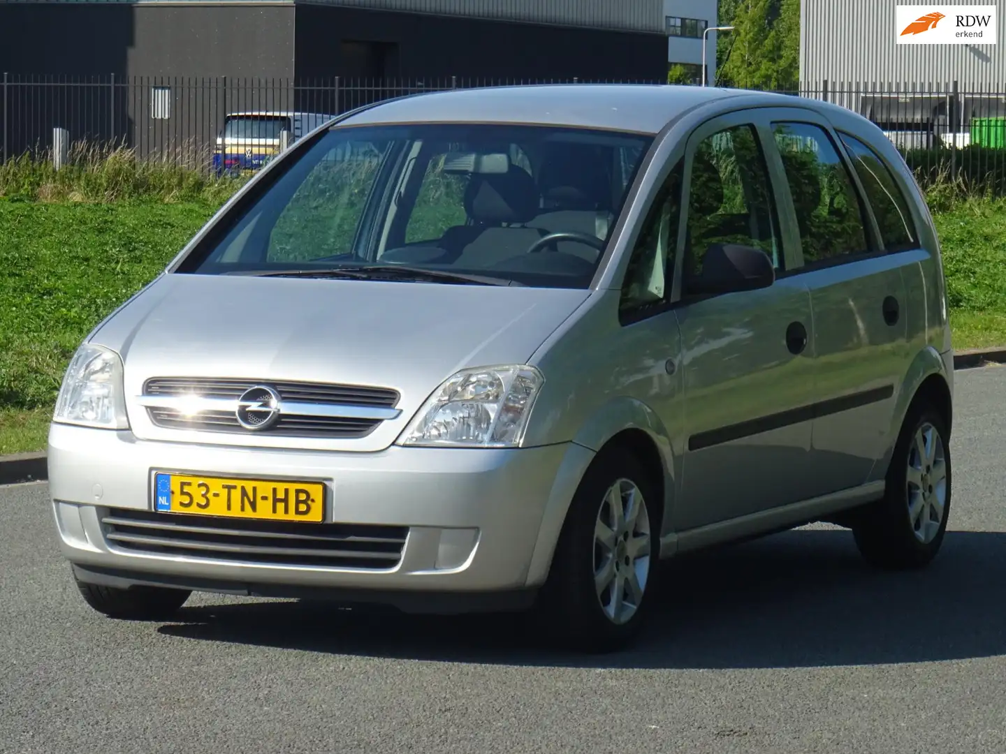 Opel Meriva 1.6-16V Cosmo BJ2004 AUTOMAAT/APK 2026 Gris - 1