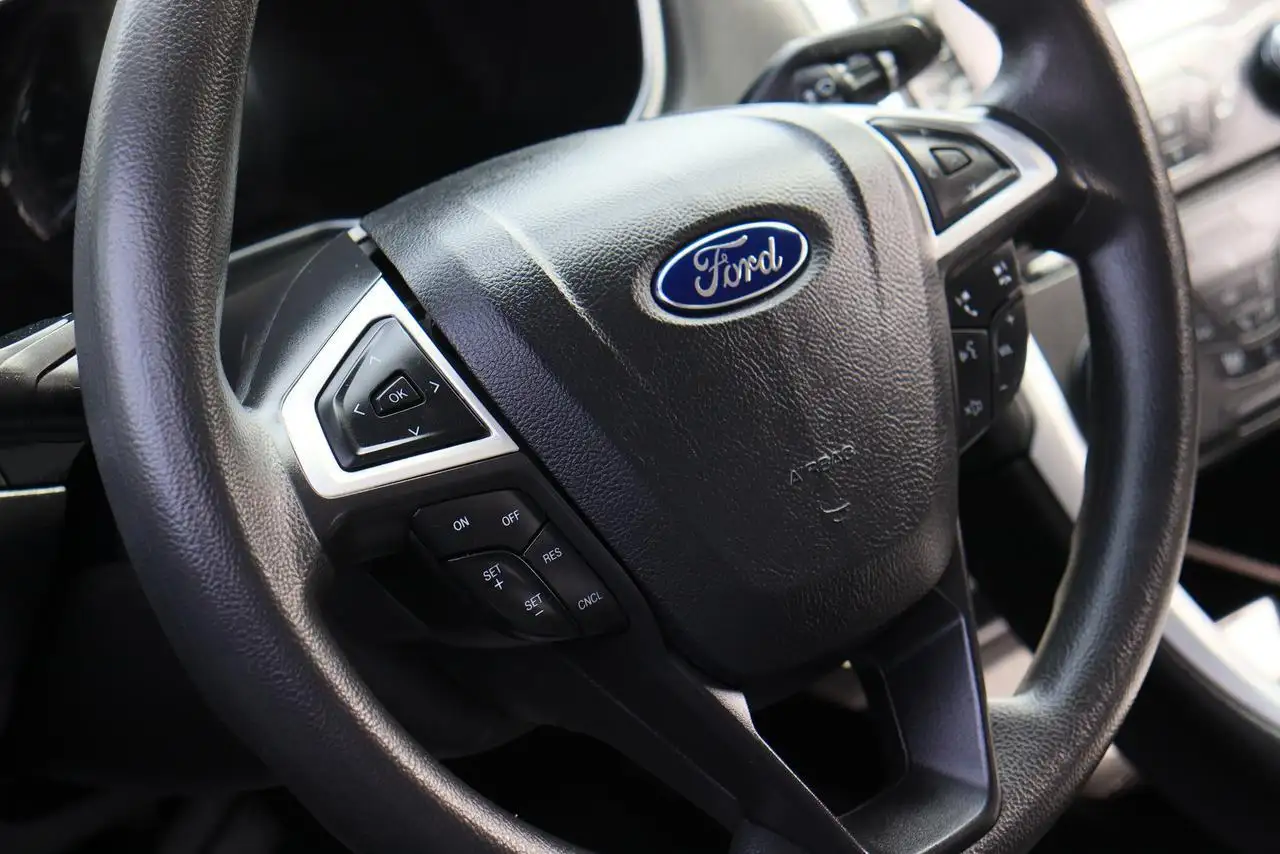 Ford Fusion снимка Ford Fusion
