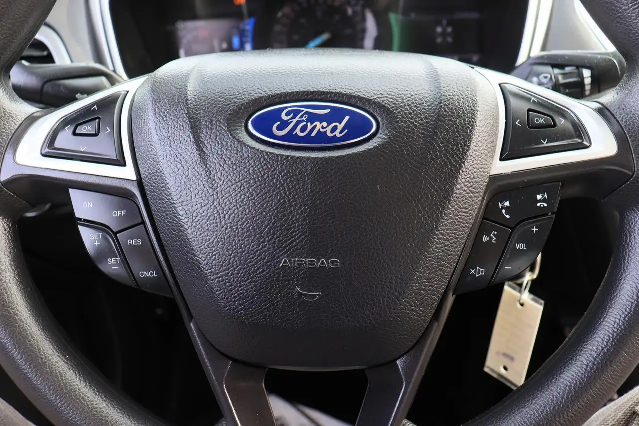 Ford Fusion снимка Ford Fusion