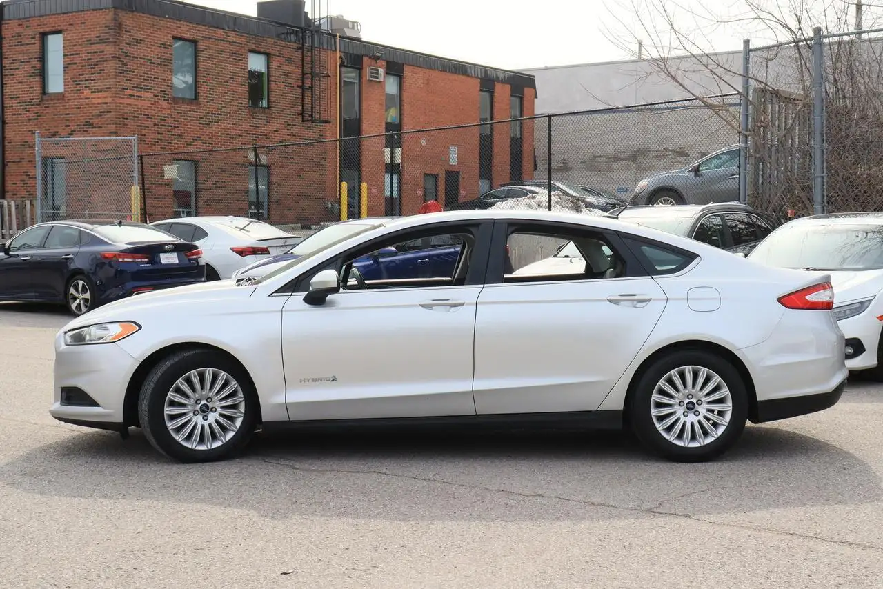 Ford Fusion снимка Ford Fusion