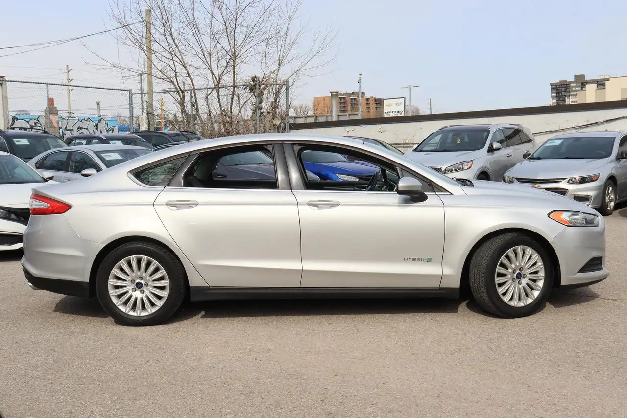 Ford Fusion снимка Ford Fusion