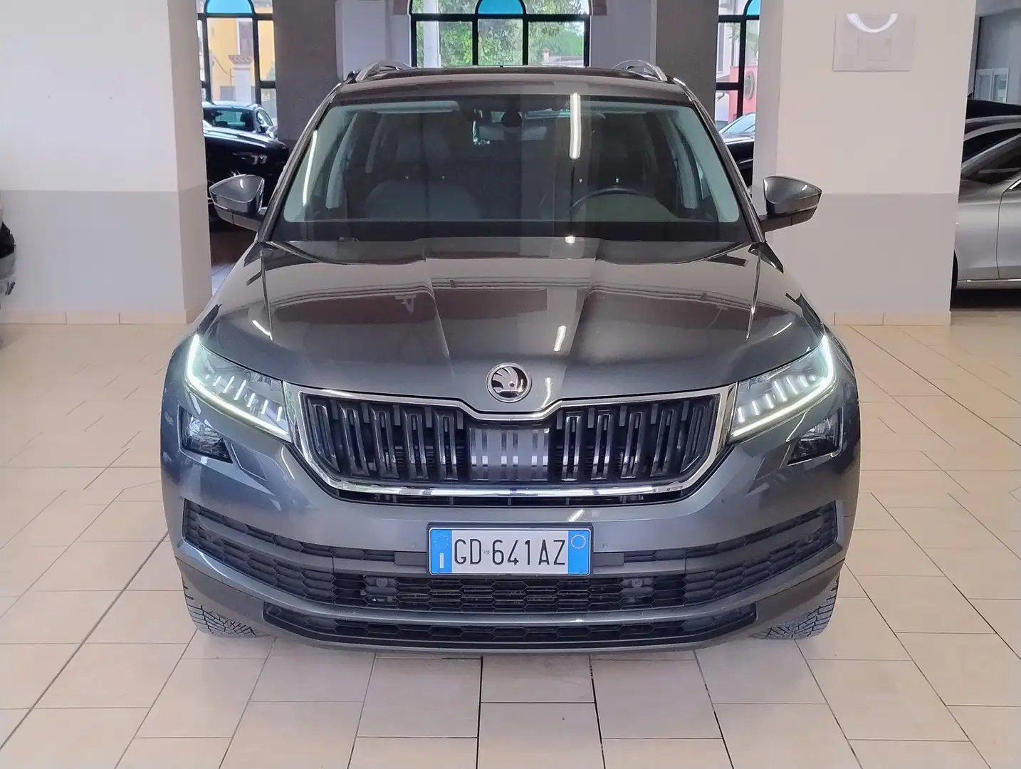 Skoda Kodiaq 2.0 tdi STYLE 4x4 200cv dsg PACK LUCI PELLE GANCIO Gris - 2