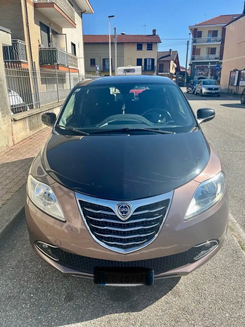 Lancia Ypsilon 1.2 8v S MomoDesign ecochic Gpl 69cv - 1