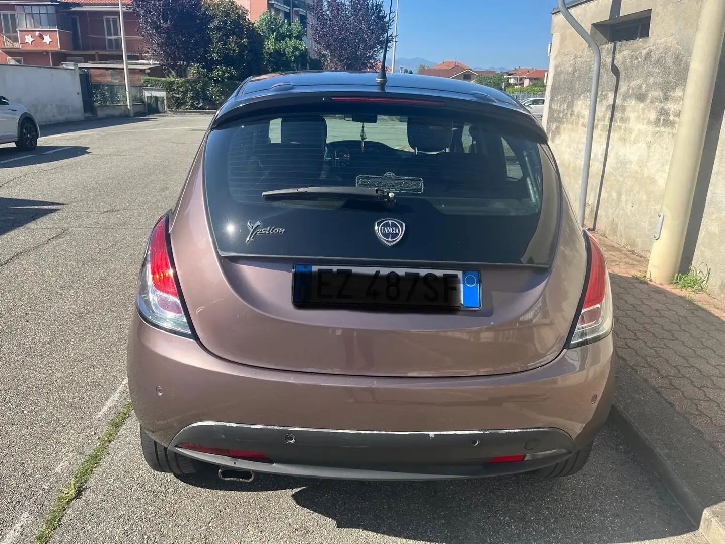 Lancia Ypsilon 1.2 8v S MomoDesign ecochic Gpl 69cv - 2