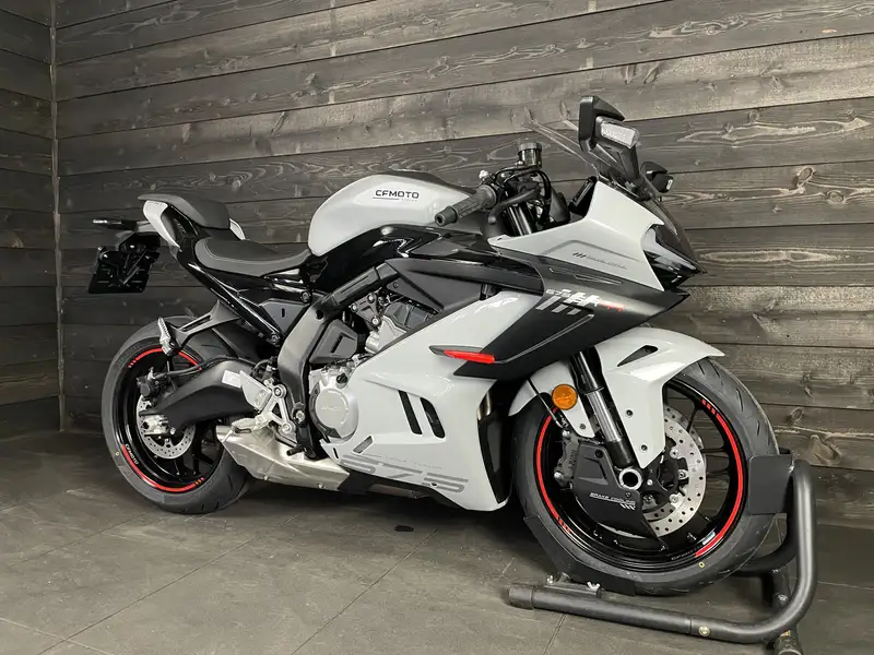 CFMOTO 675SR-R - foto 3