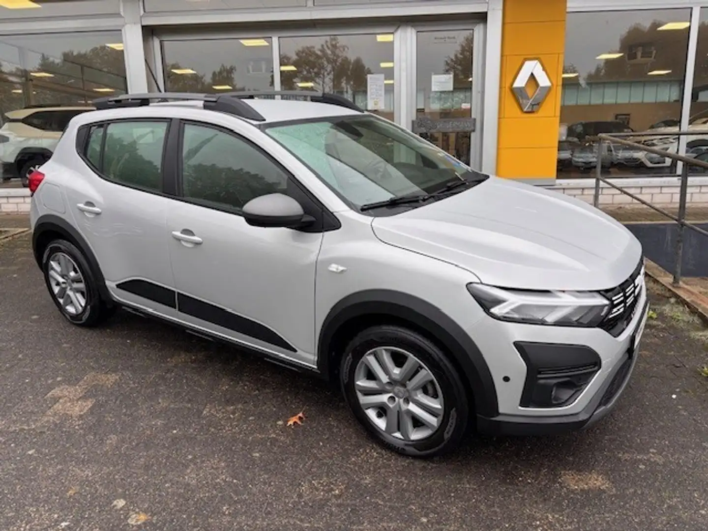 Dacia Sandero III Stepway Expression TCe 100 ECO-G  LPG Grau - 1