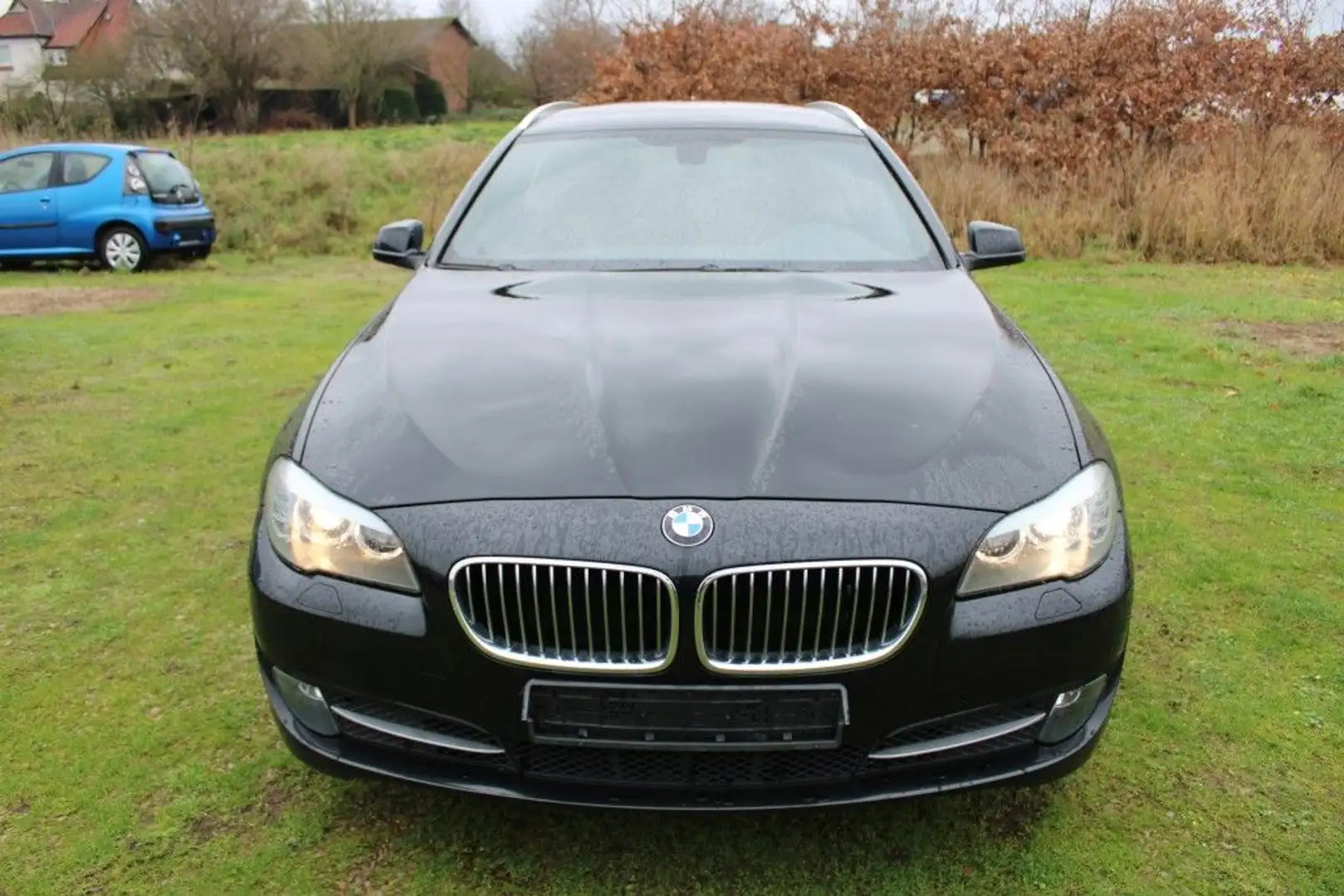 BMW 530 530i Touring Aut. *AHK,Leder,Navi,Sitzhzg,Klimatr* Schwarz - 2