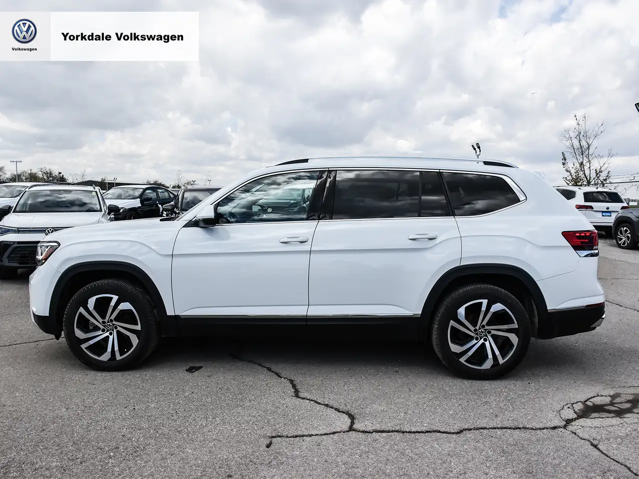 Volkswagen Atlas снимка Volkswagen Atlas